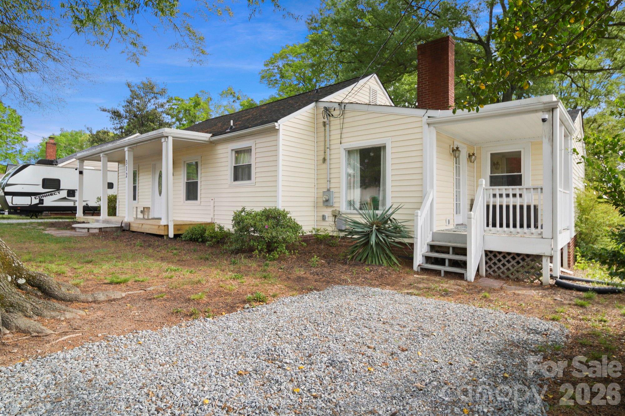 312 Cook Street — Mooresville