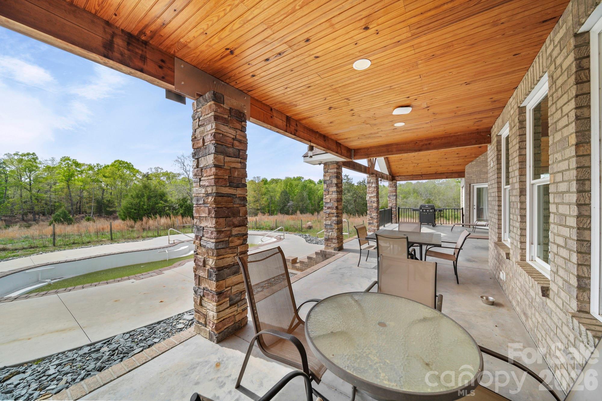 48155 Ingram Road — New London