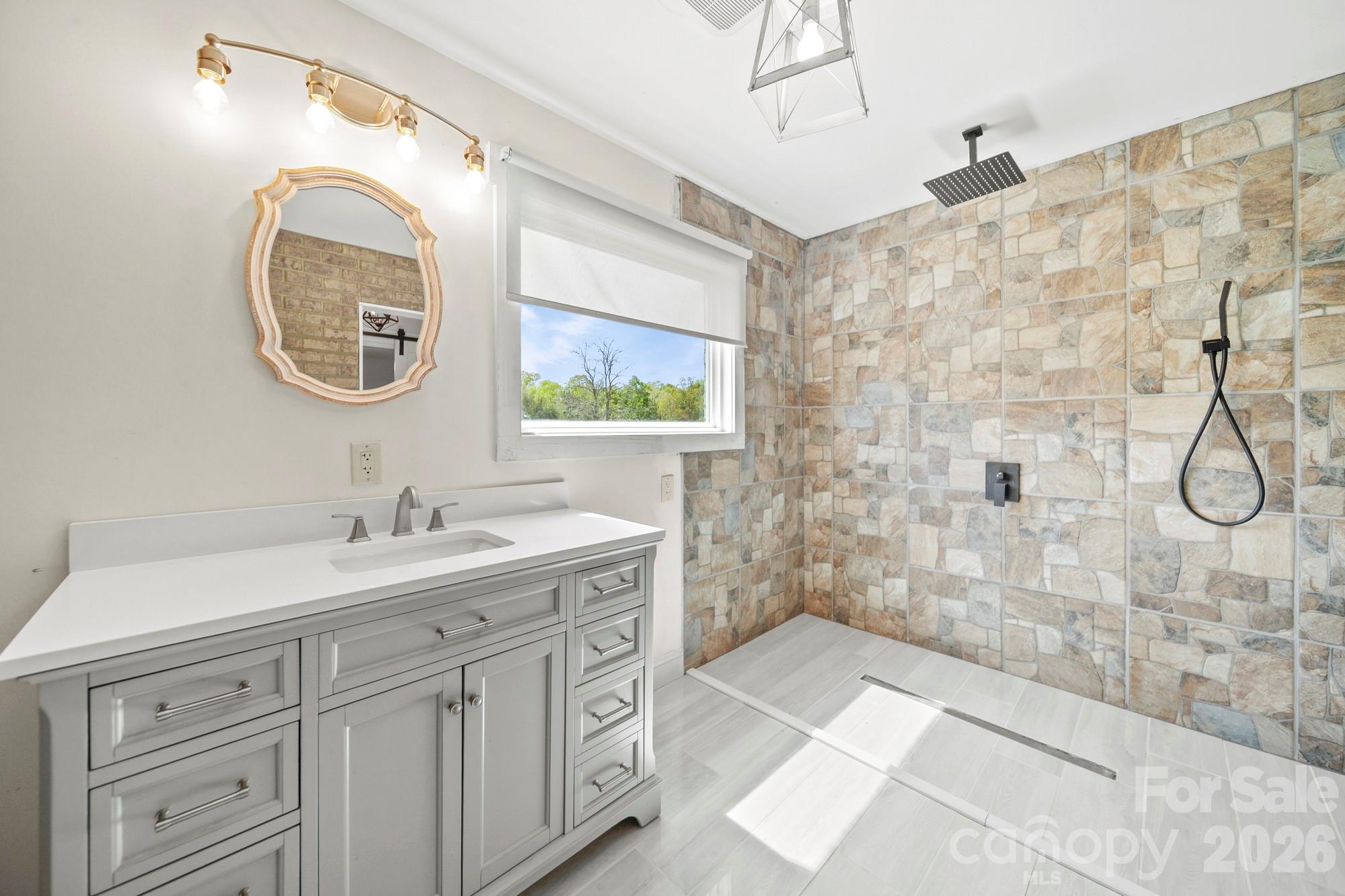 48155 Ingram Road — New London