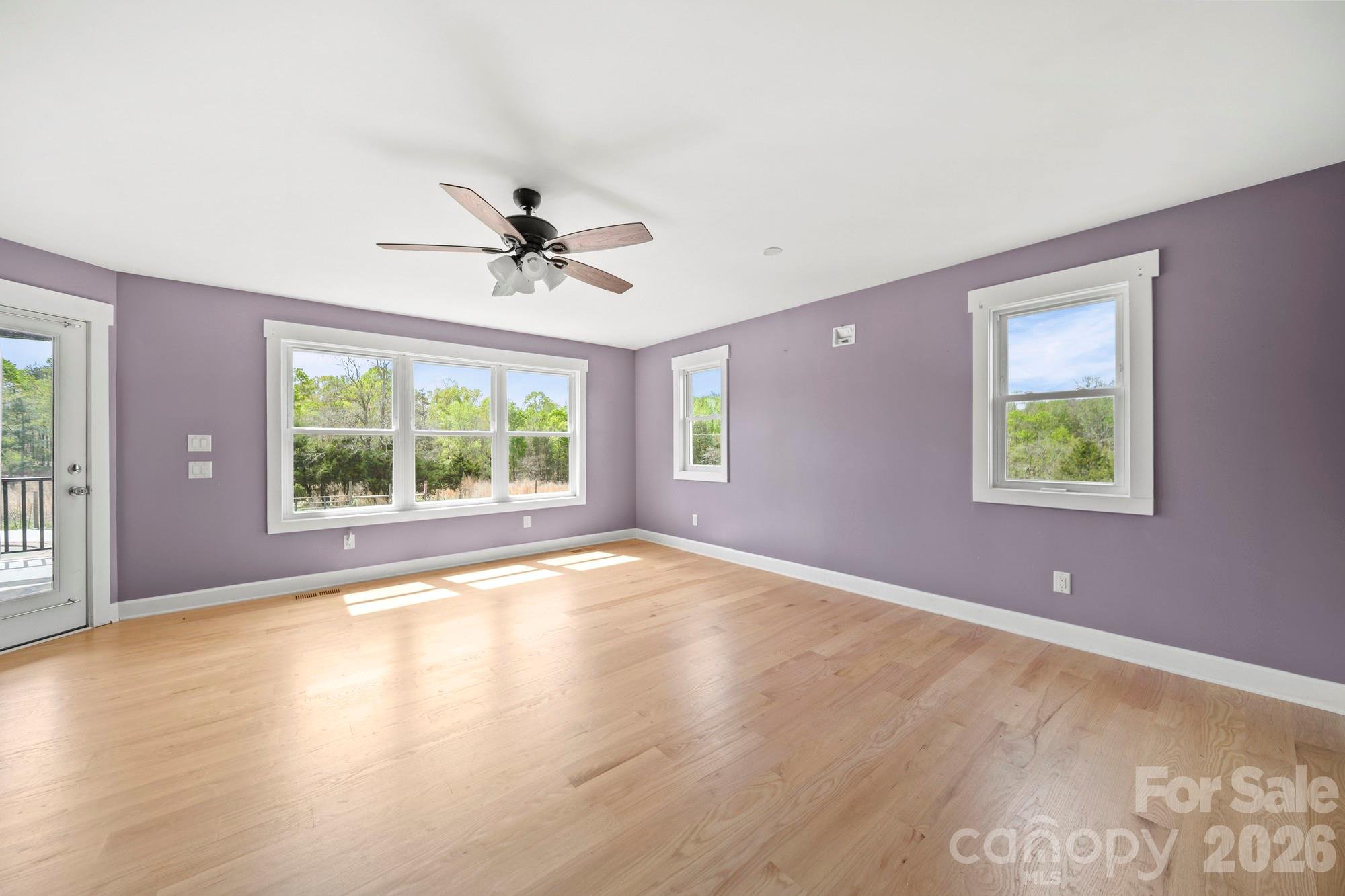 48155 Ingram Road — New London