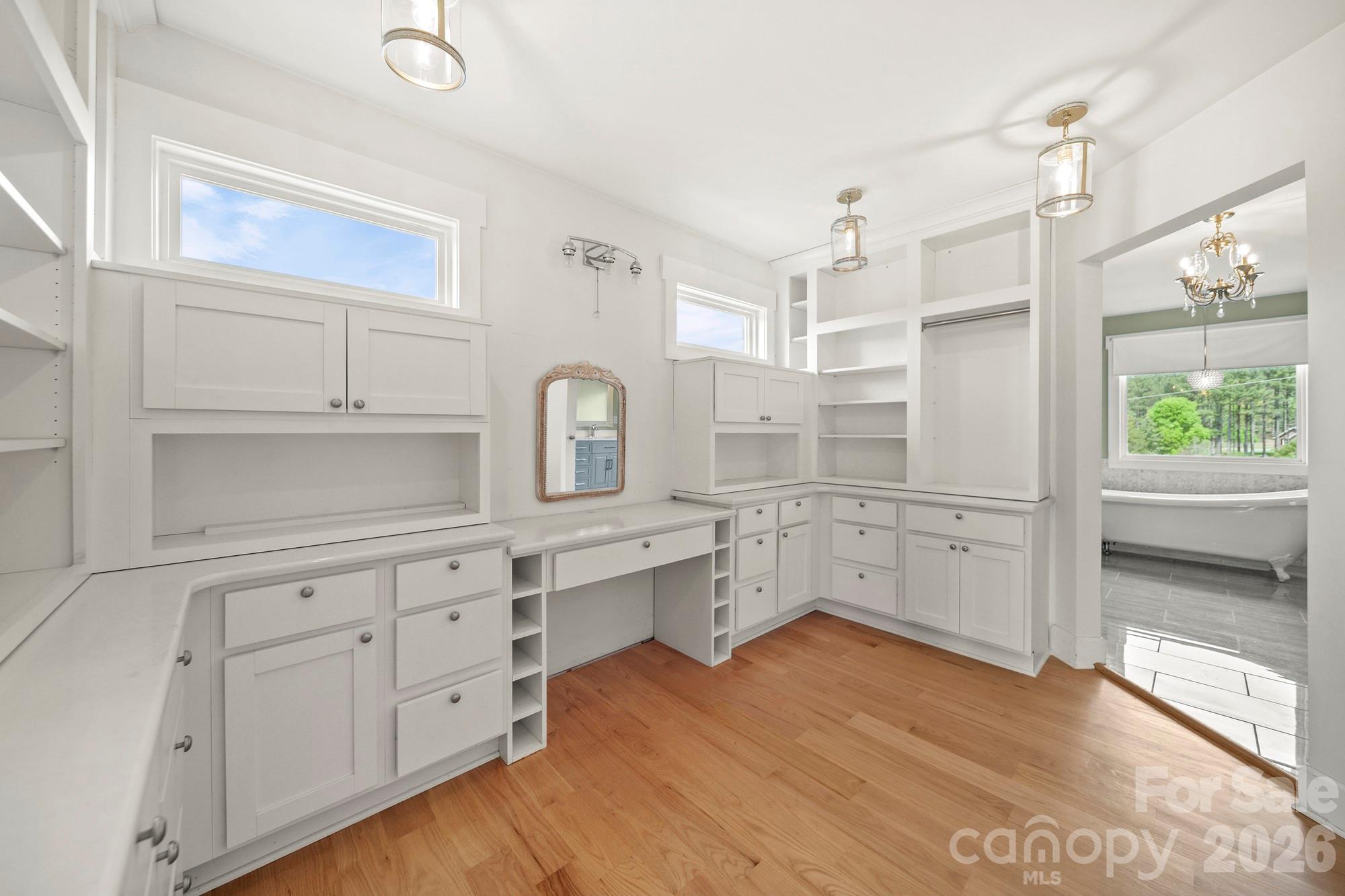48155 Ingram Road — New London