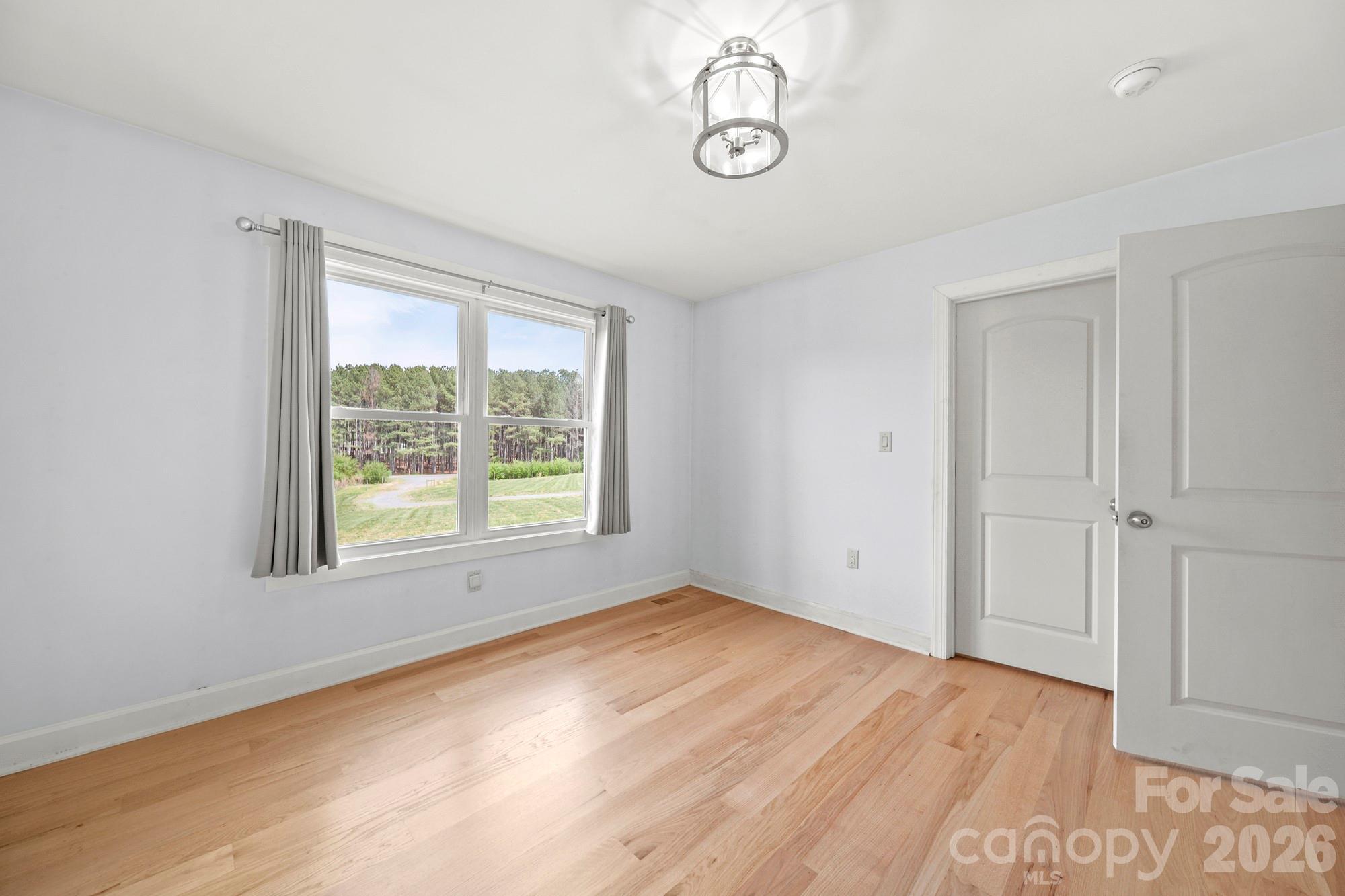 48155 Ingram Road — New London