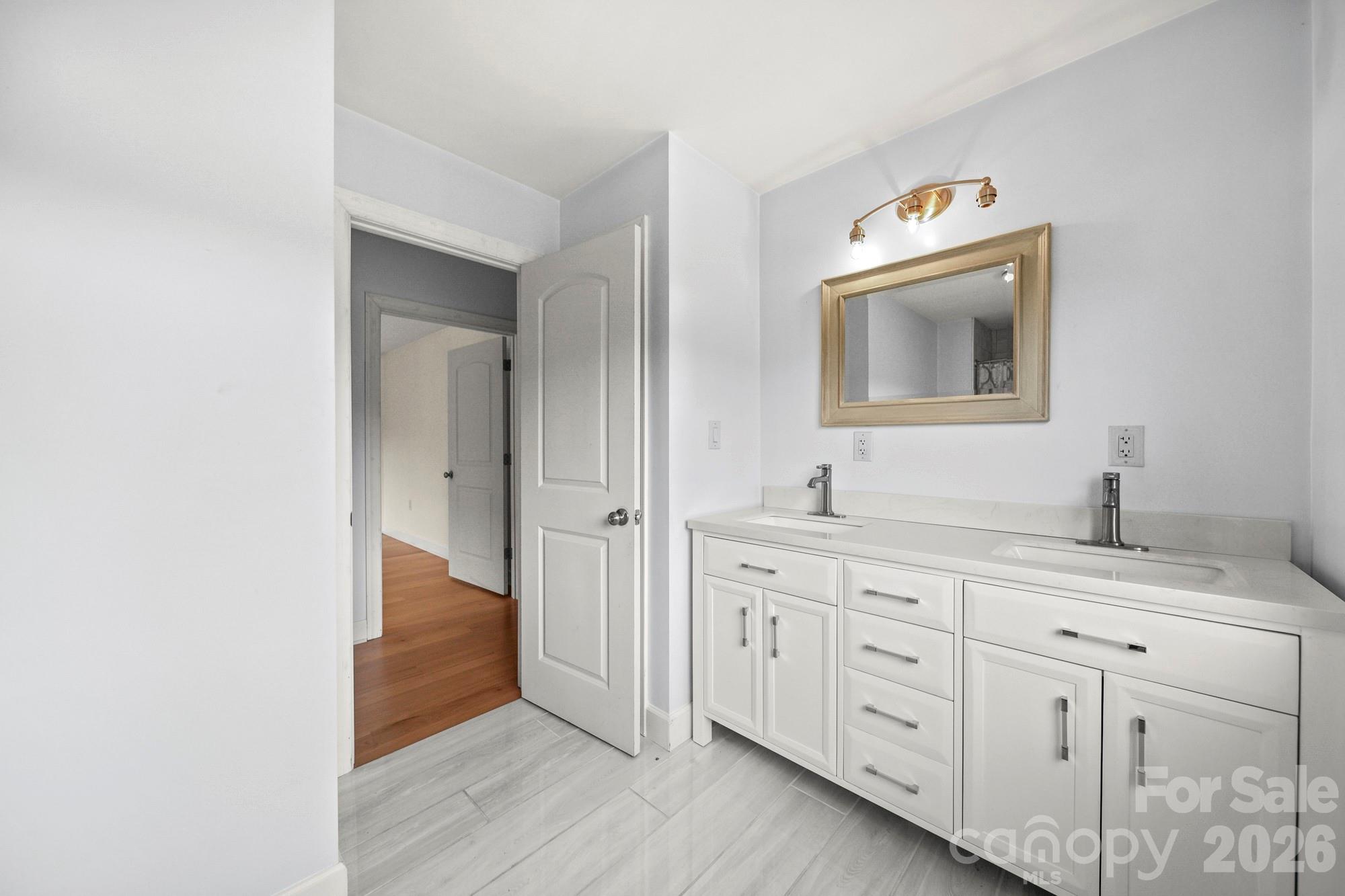 48155 Ingram Road — New London