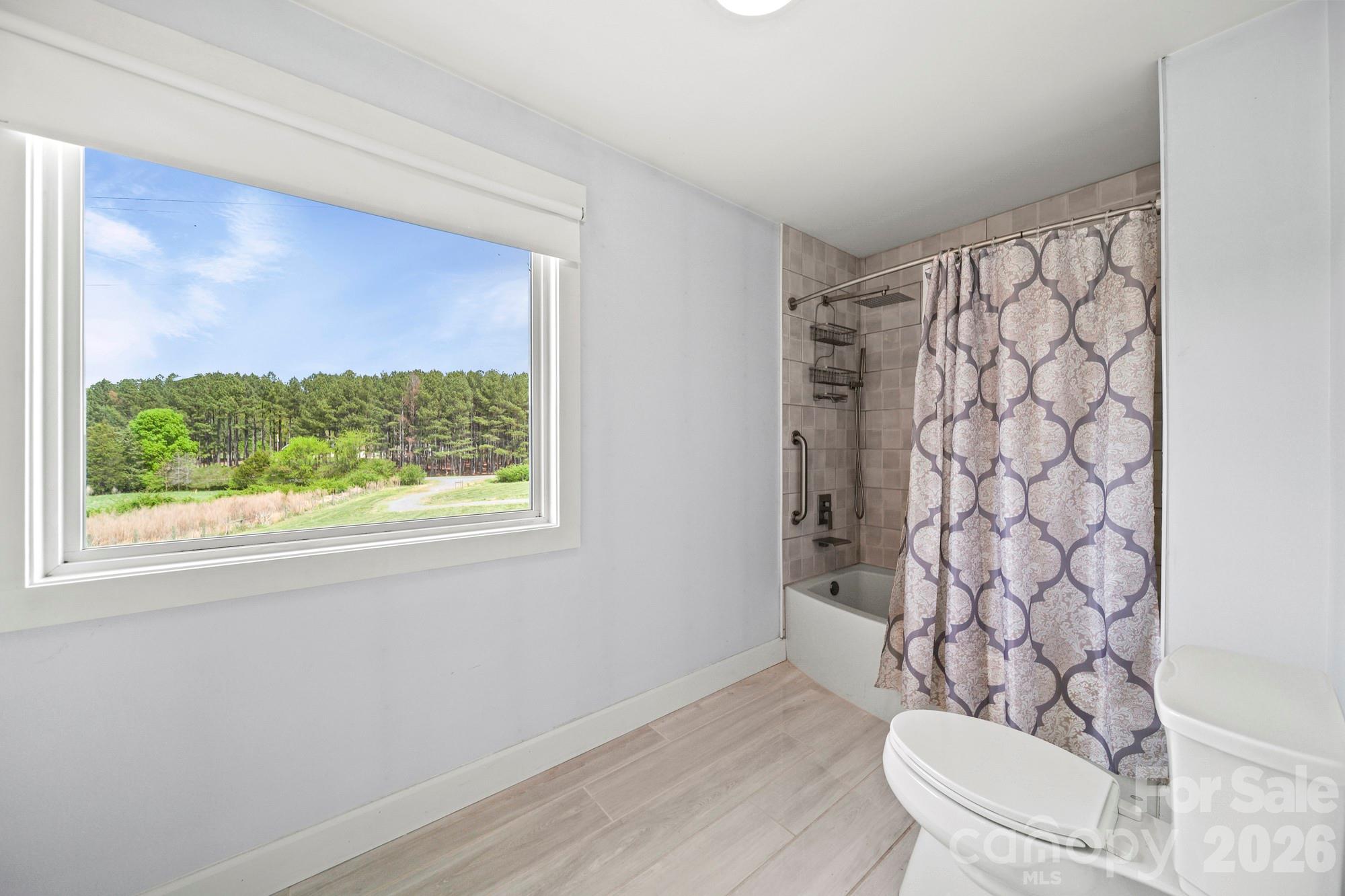 48155 Ingram Road — New London
