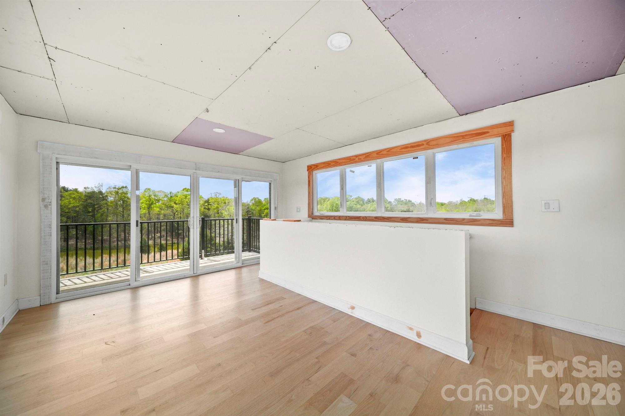 48155 Ingram Road — New London