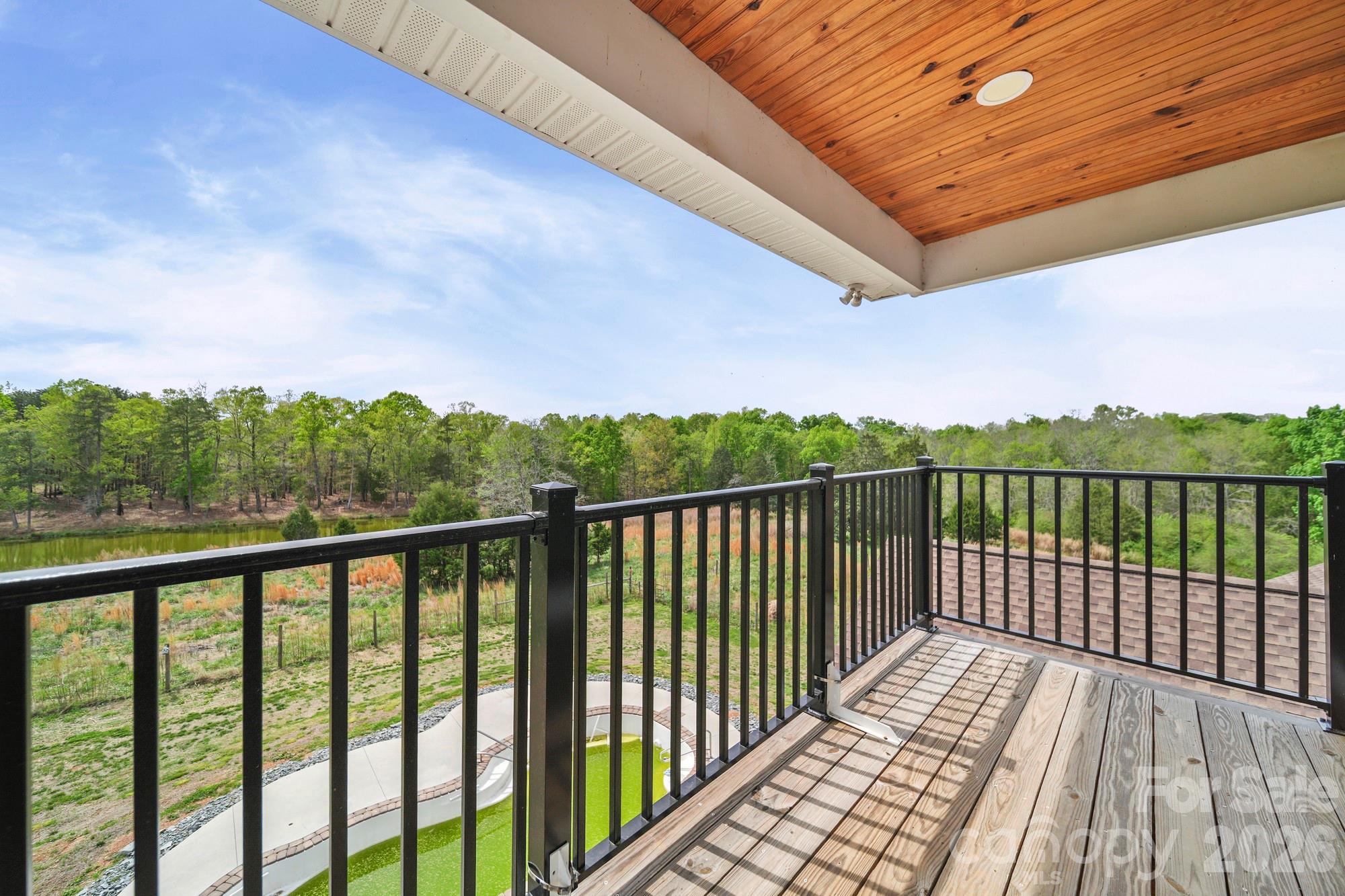 48155 Ingram Road — New London