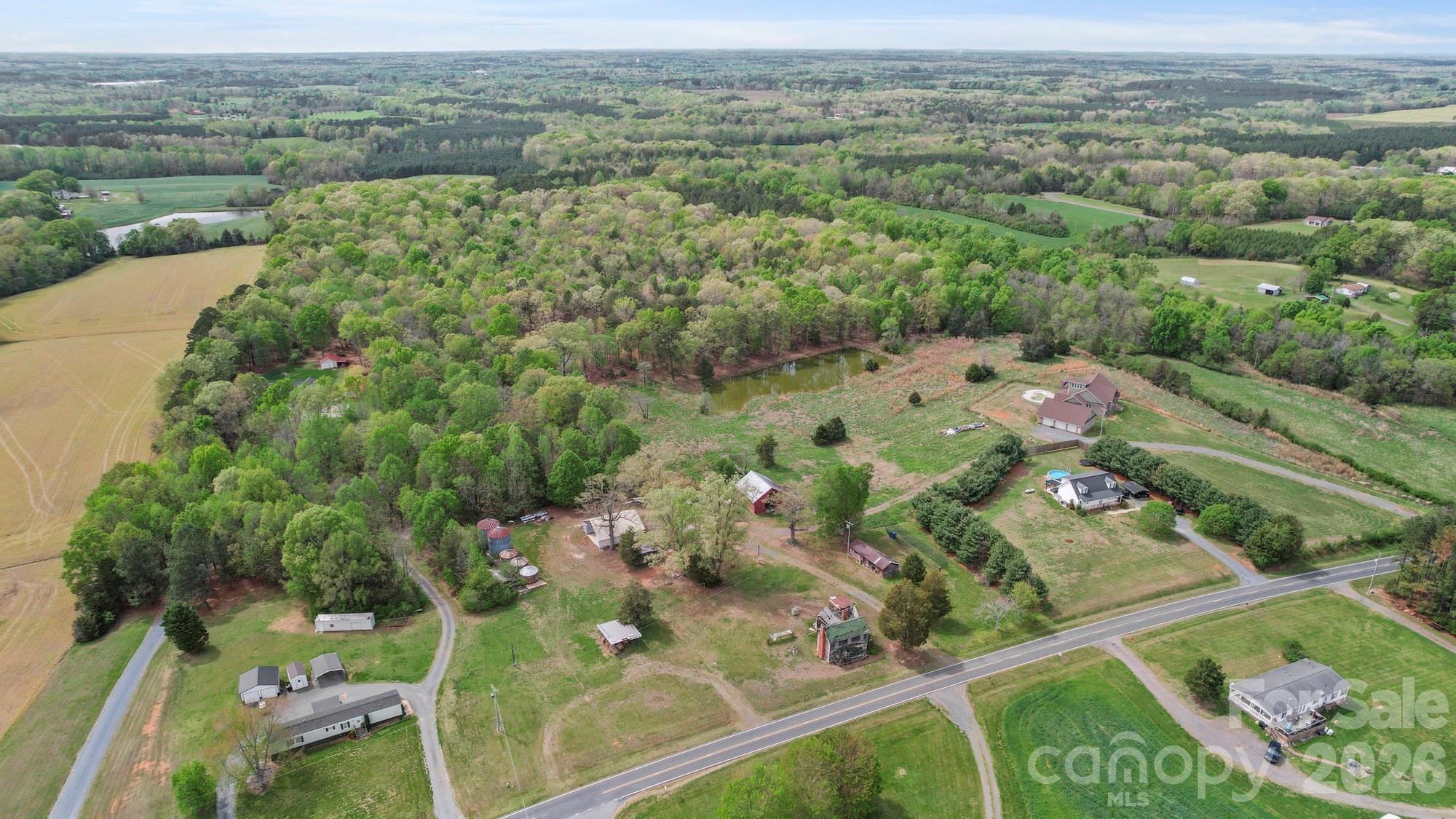 48155 Ingram Road — New London