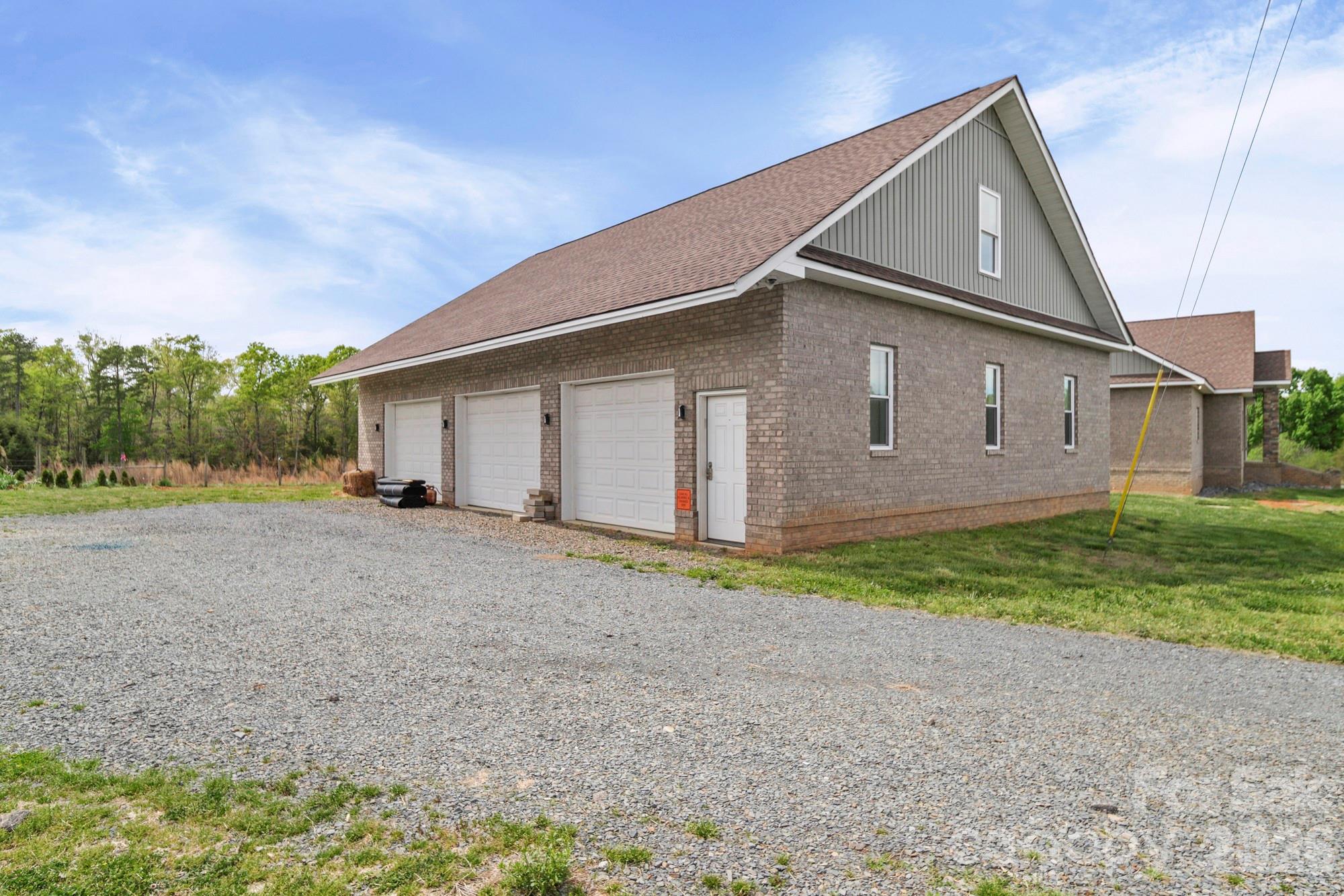 48155 Ingram Road — New London