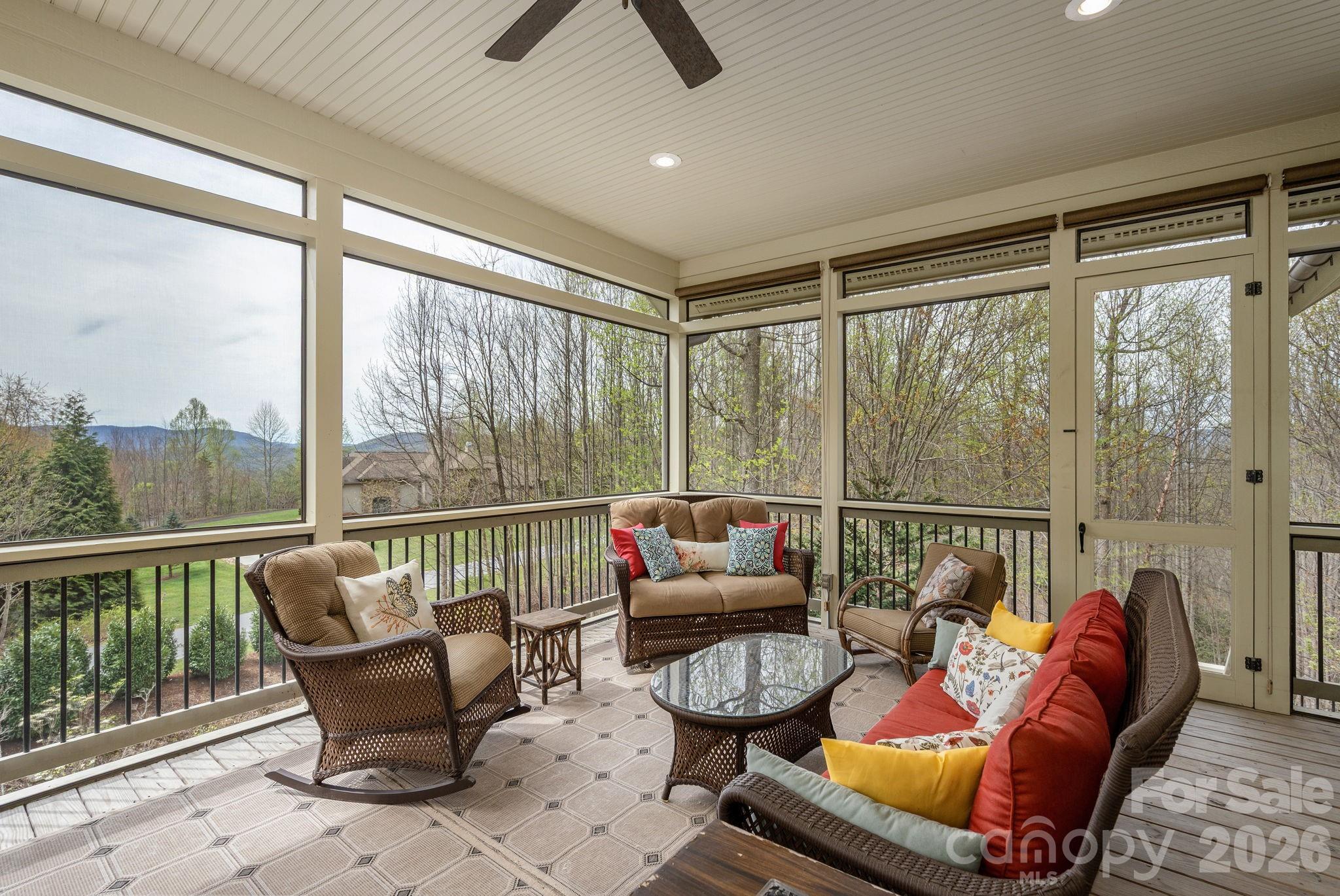 315 Crossvine Trail — Hendersonville