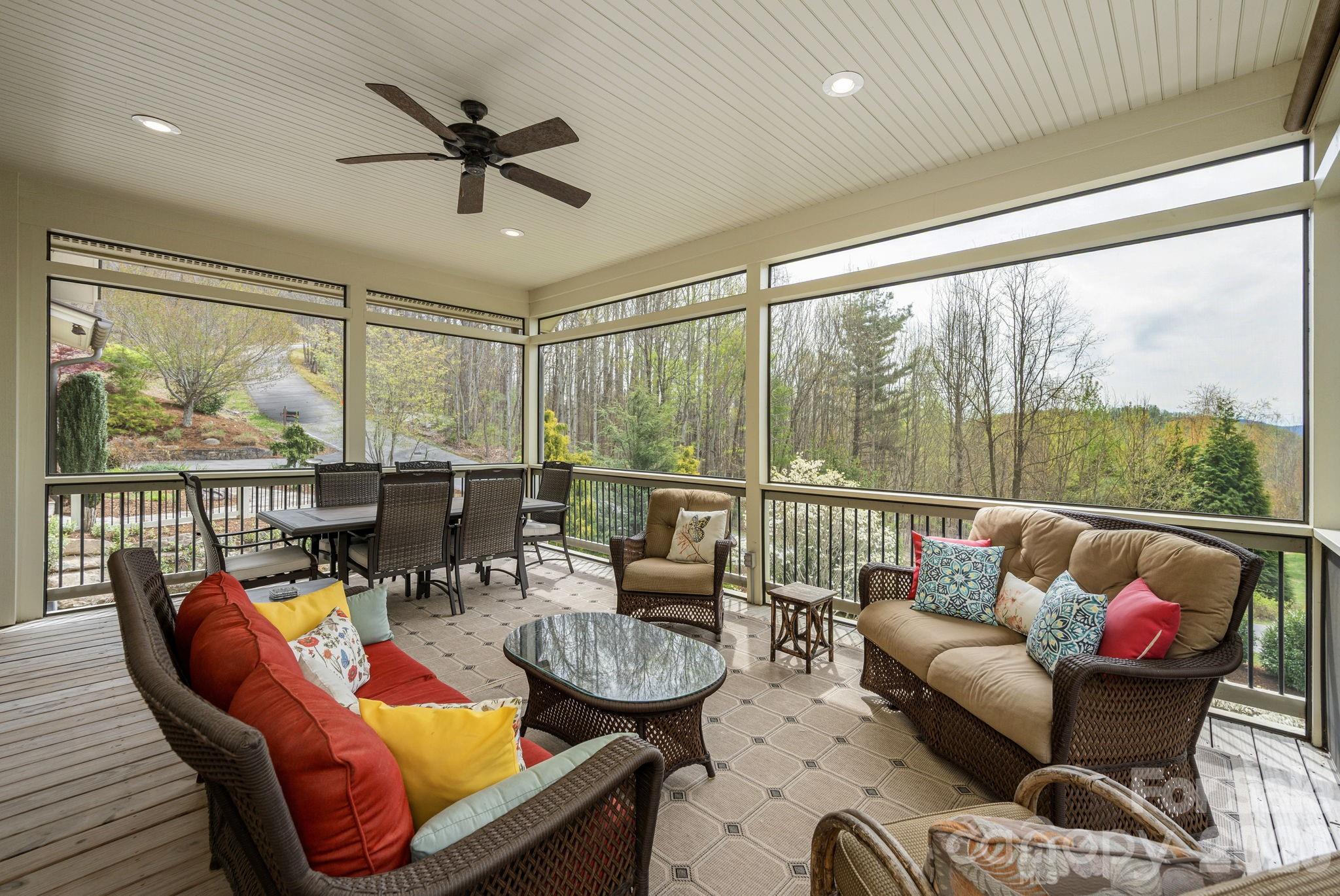 315 Crossvine Trail — Hendersonville