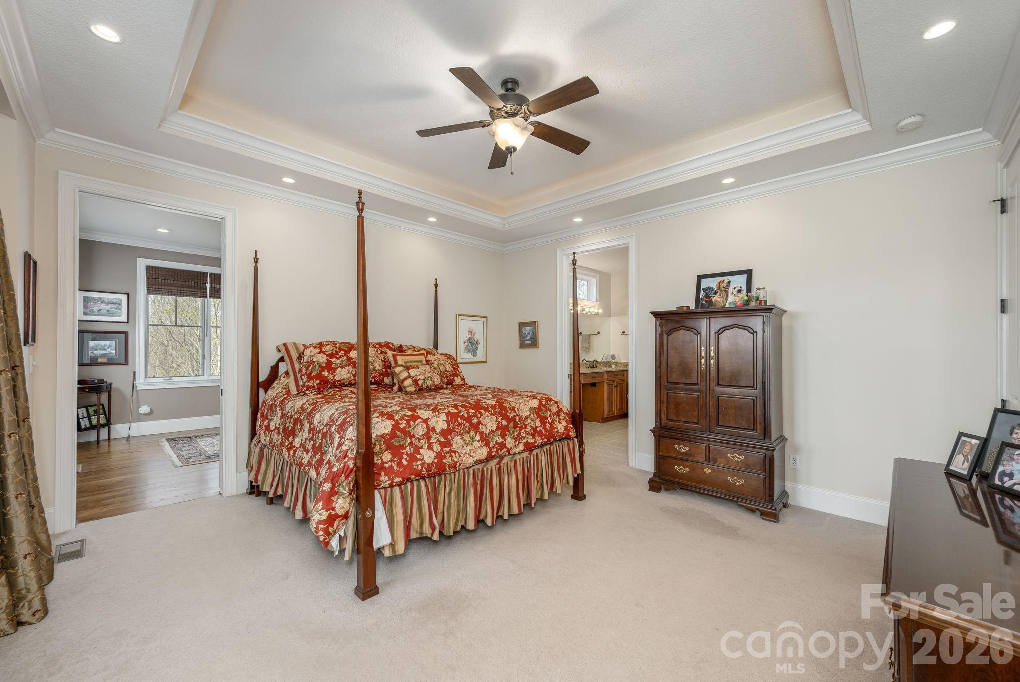 315 Crossvine Trail — Hendersonville