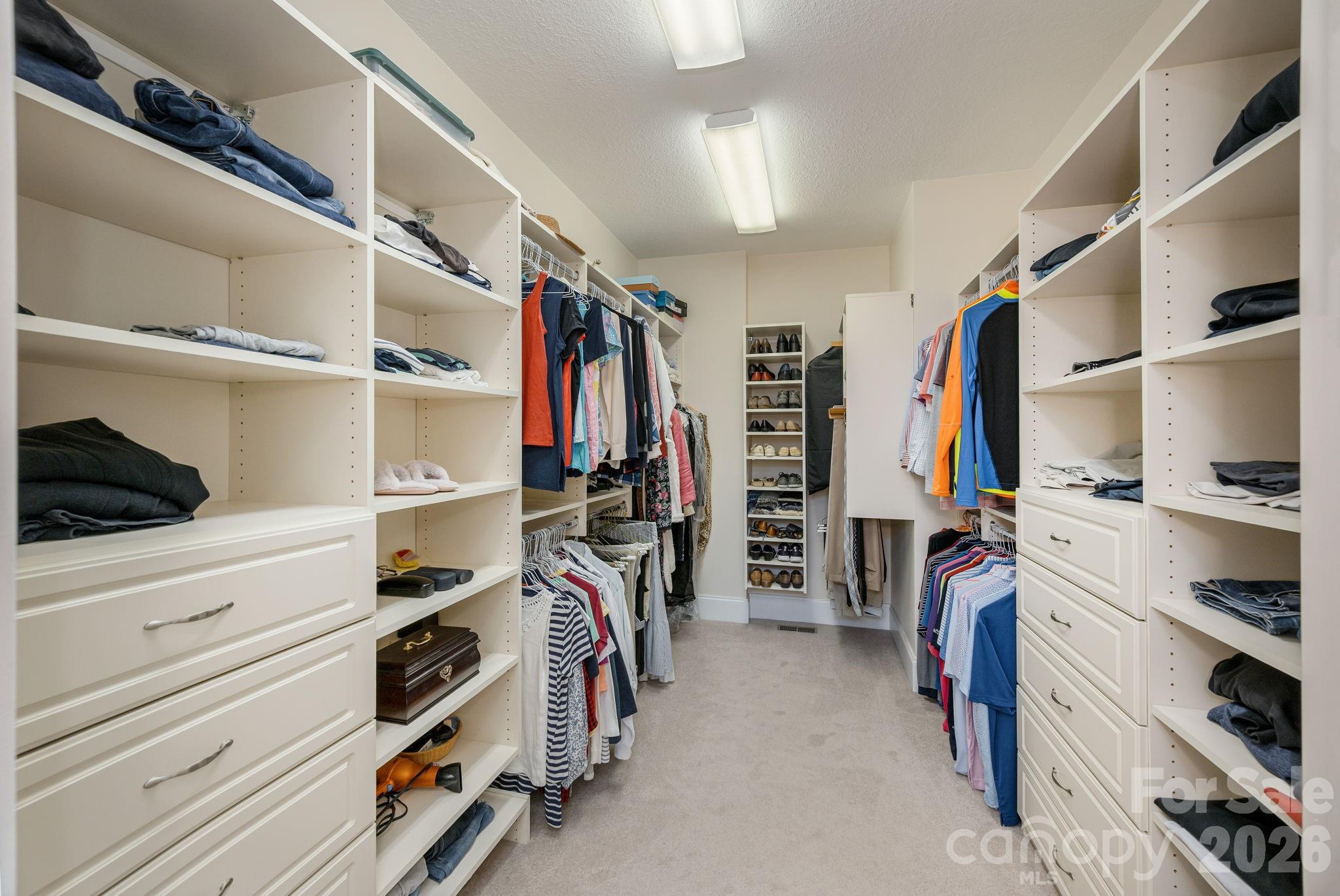 315 Crossvine Trail — Hendersonville