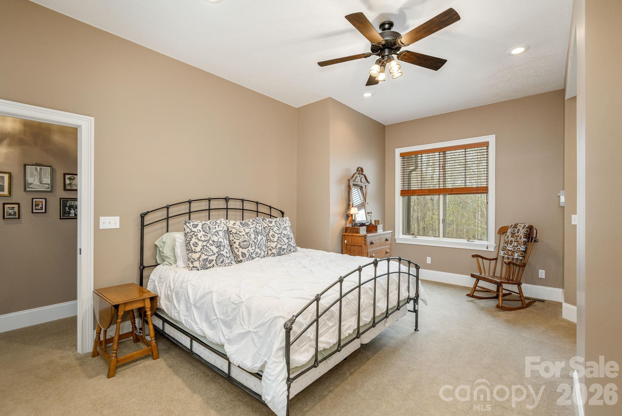 315 Crossvine Trail — Hendersonville