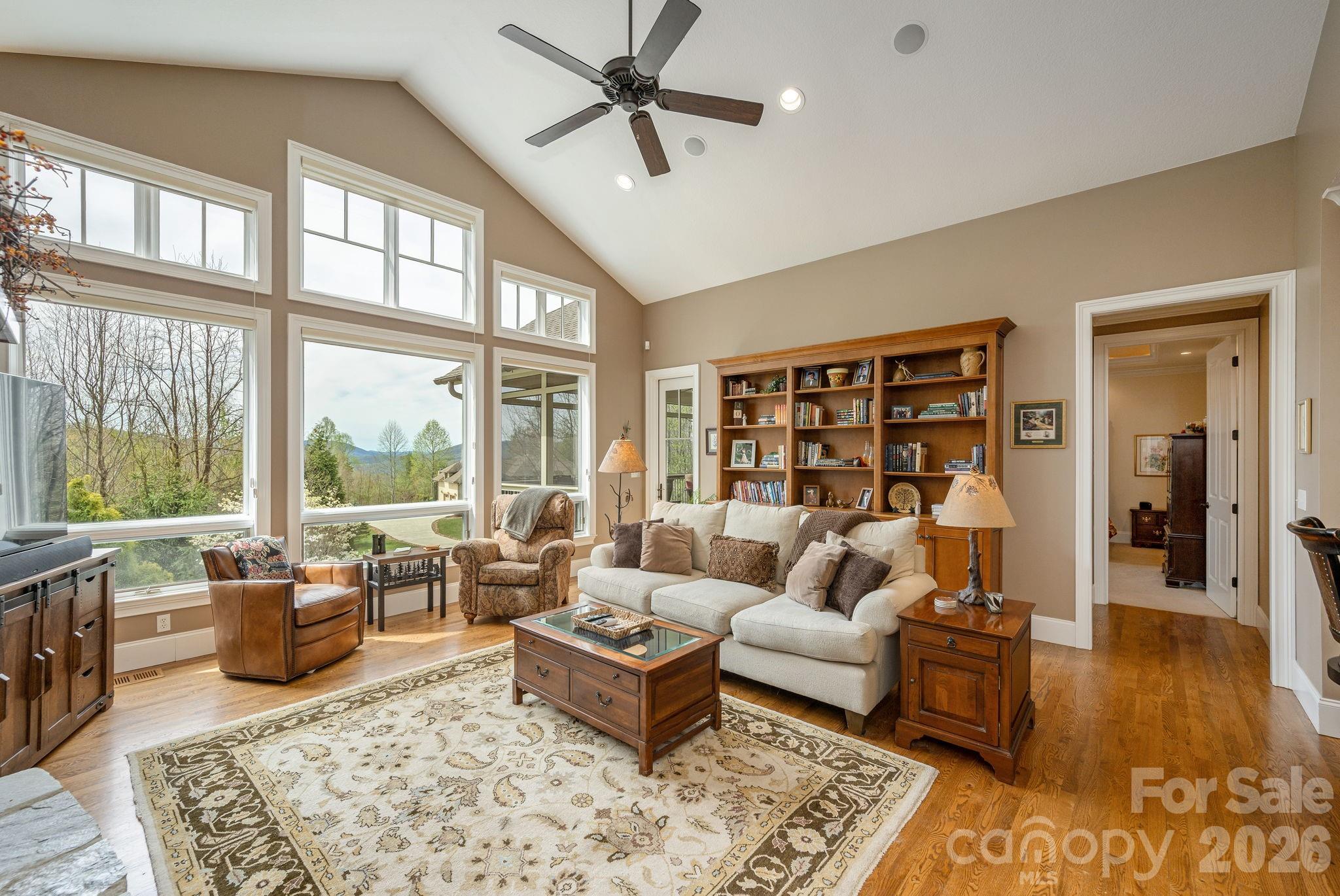 315 Crossvine Trail — Hendersonville
