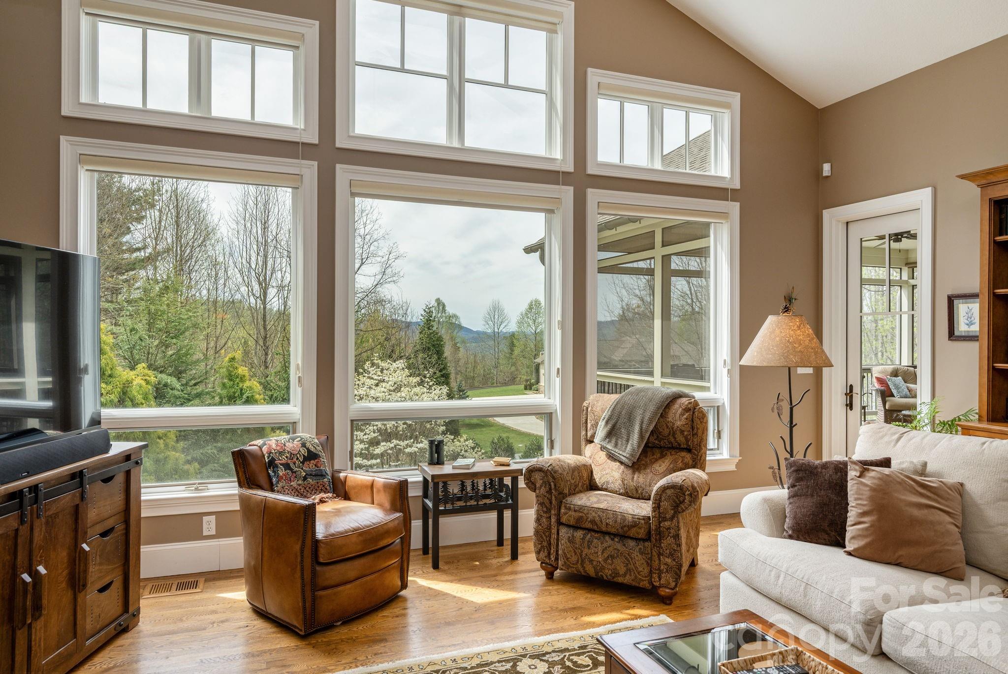 315 Crossvine Trail — Hendersonville