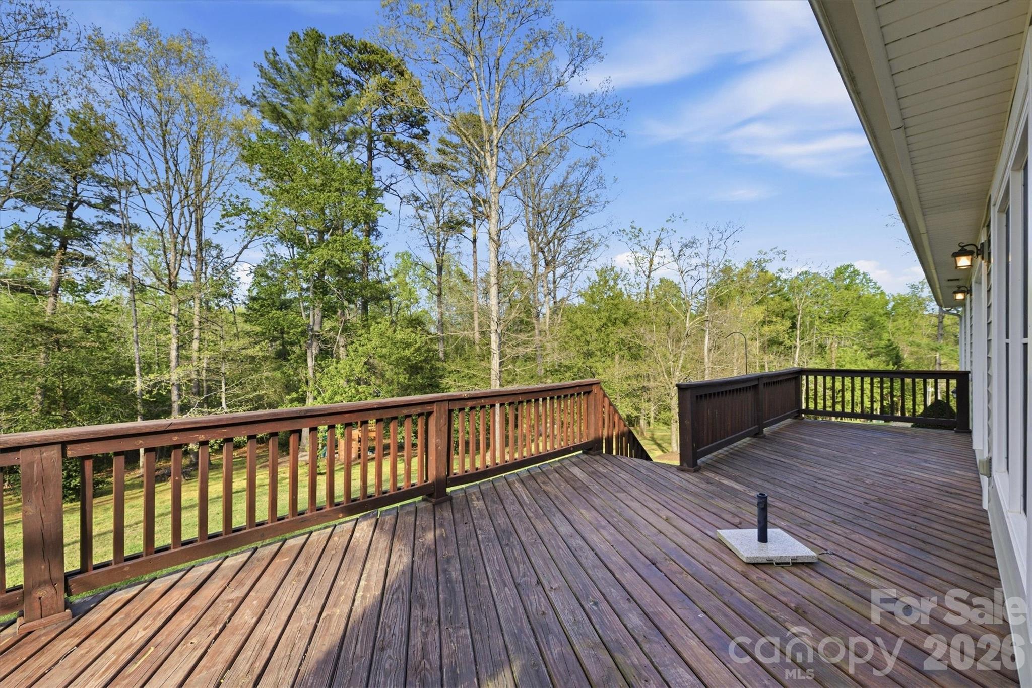 5205 South Oak Circle — Granite Falls