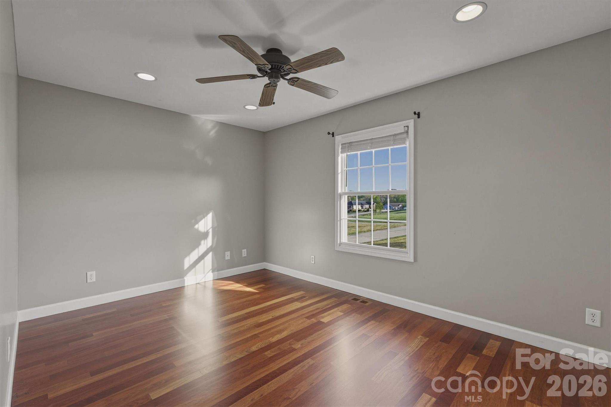5205 South Oak Circle — Granite Falls