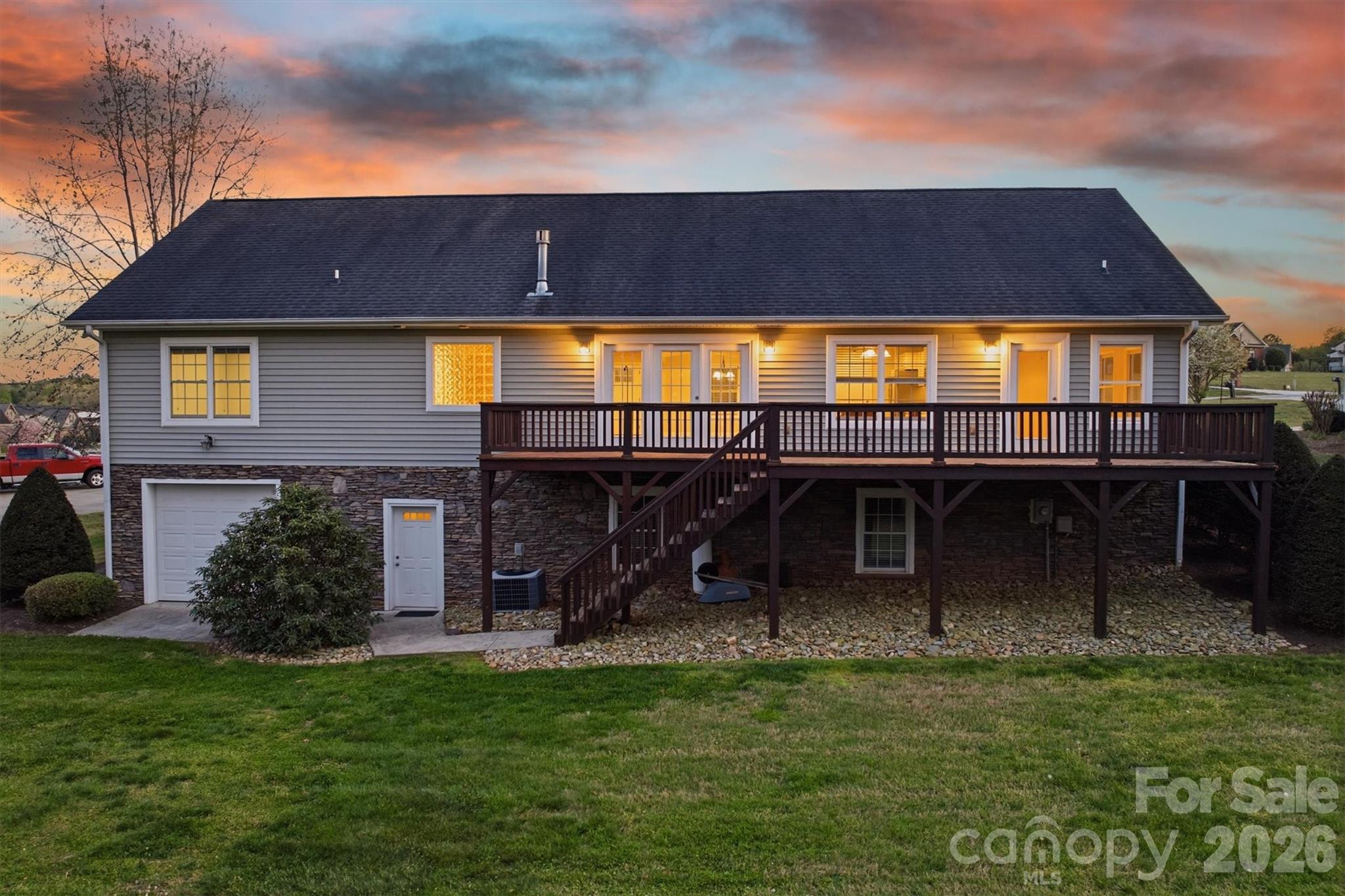 5205 South Oak Circle — Granite Falls
