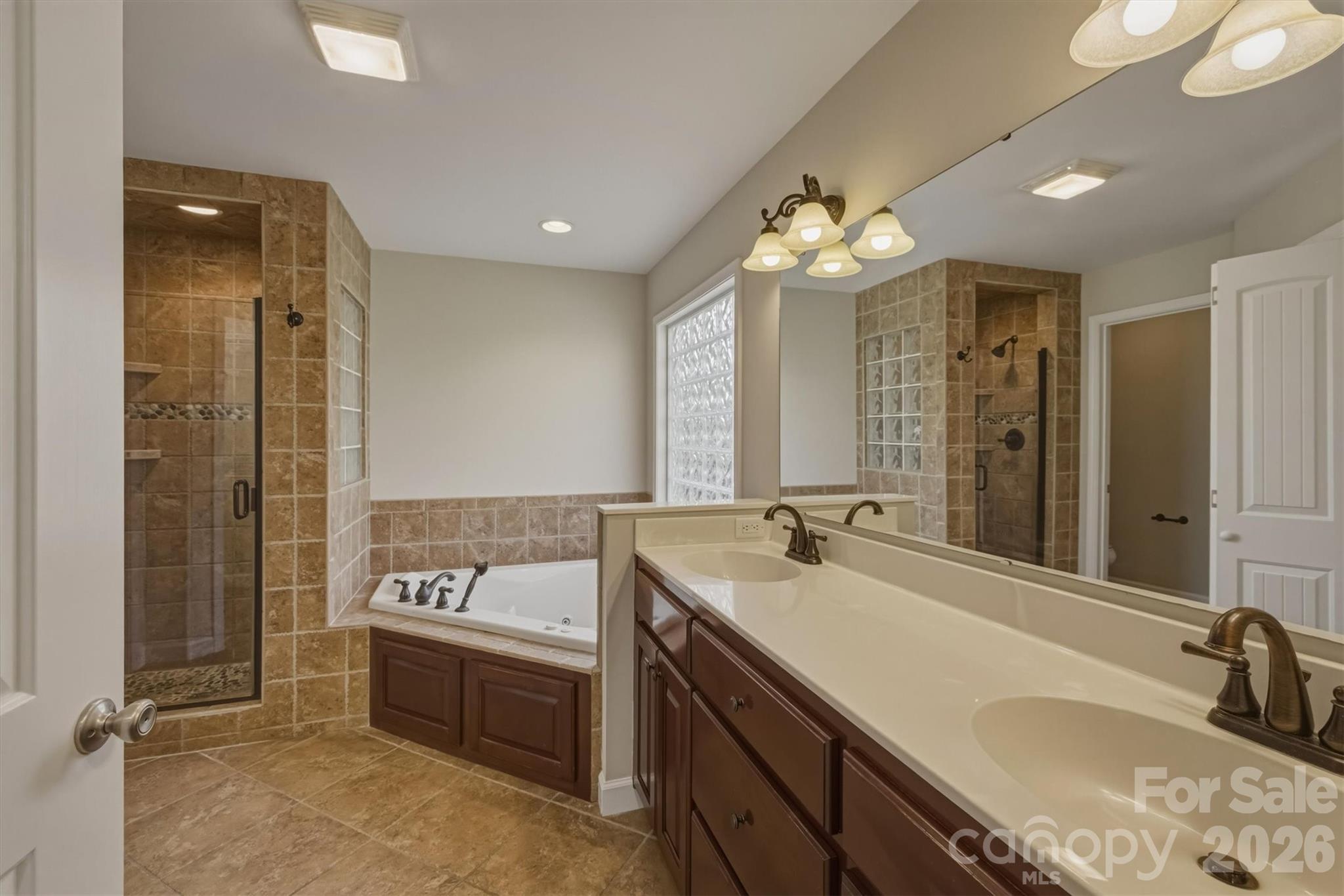 5205 South Oak Circle — Granite Falls