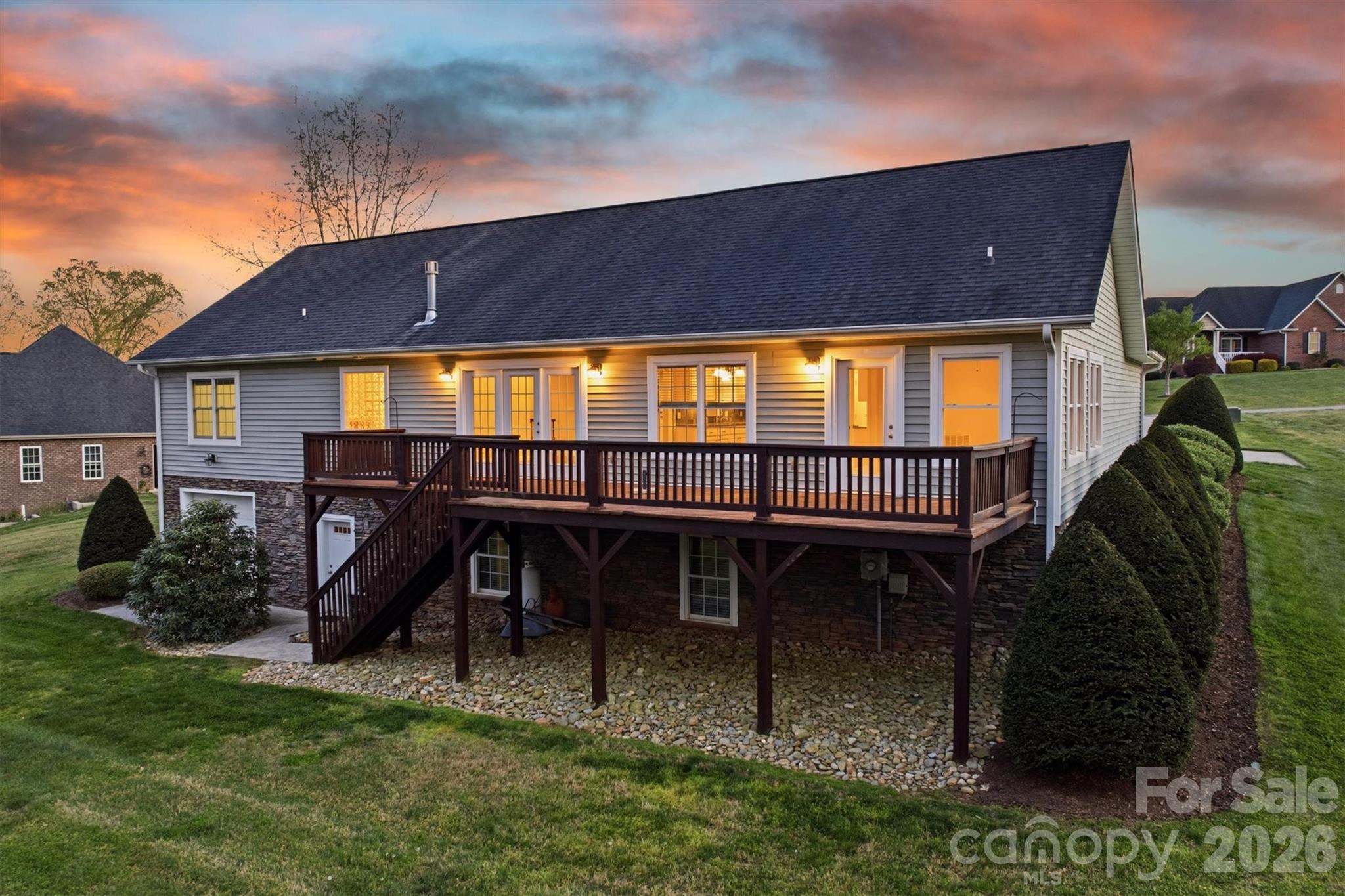 5205 South Oak Circle — Granite Falls