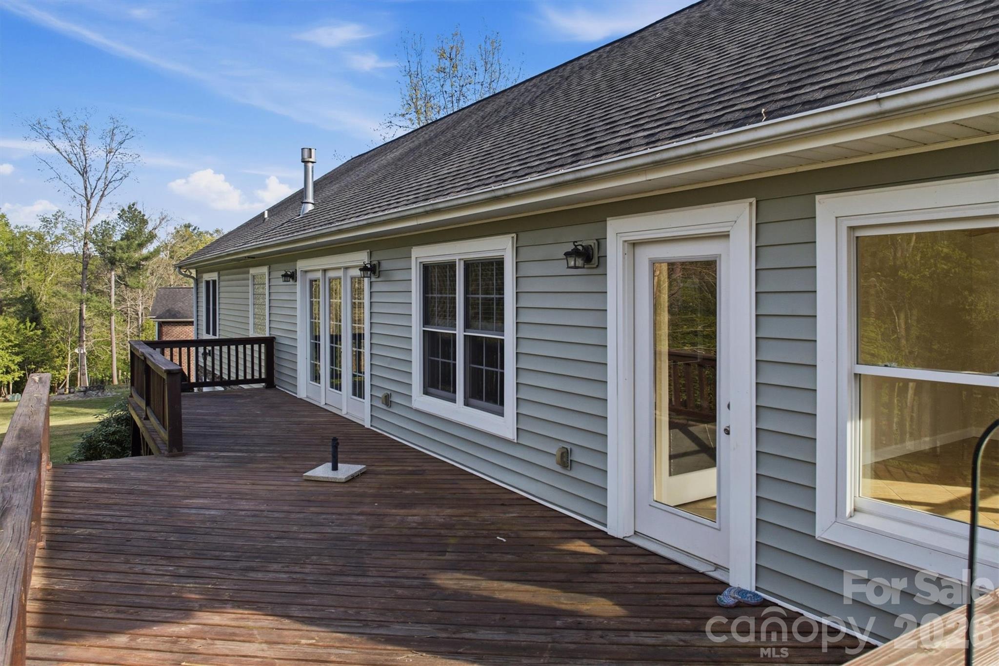 5205 South Oak Circle — Granite Falls