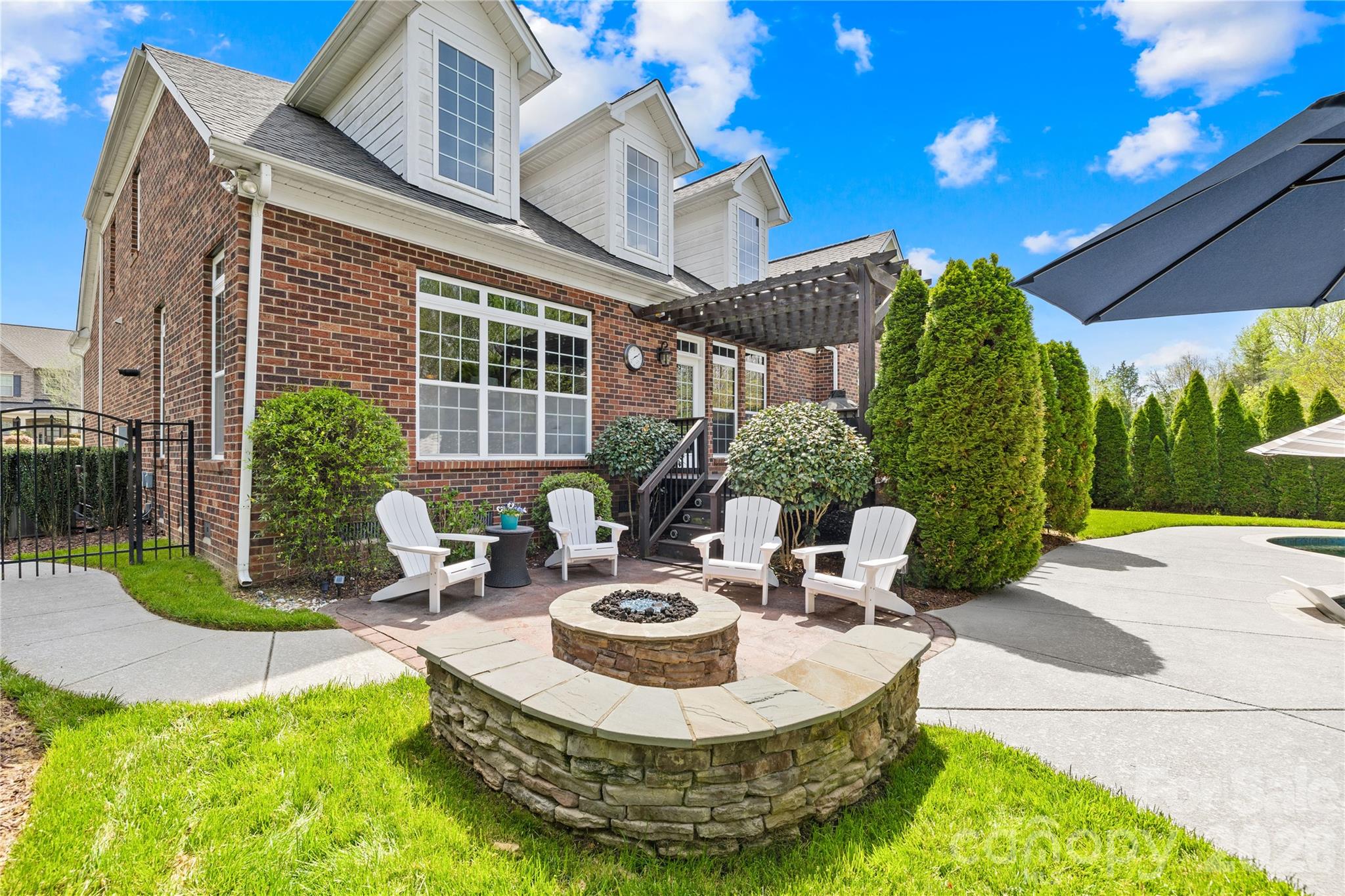 8416 Fairgreen Avenue — Waxhaw