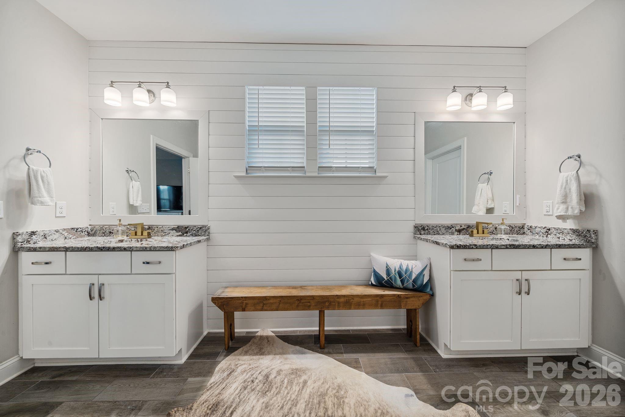 209 Country Lake Drive — Mooresville