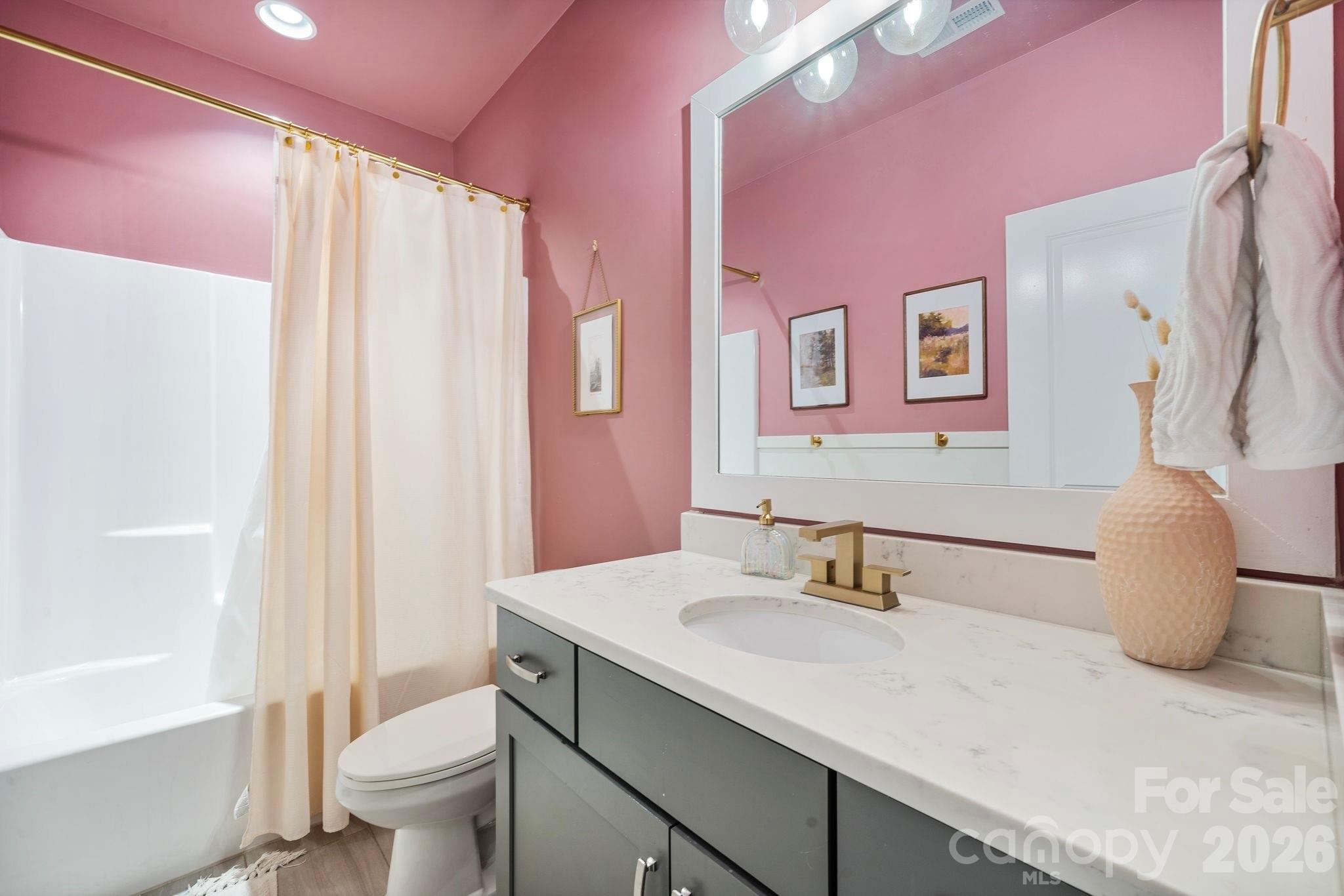 209 Country Lake Drive — Mooresville