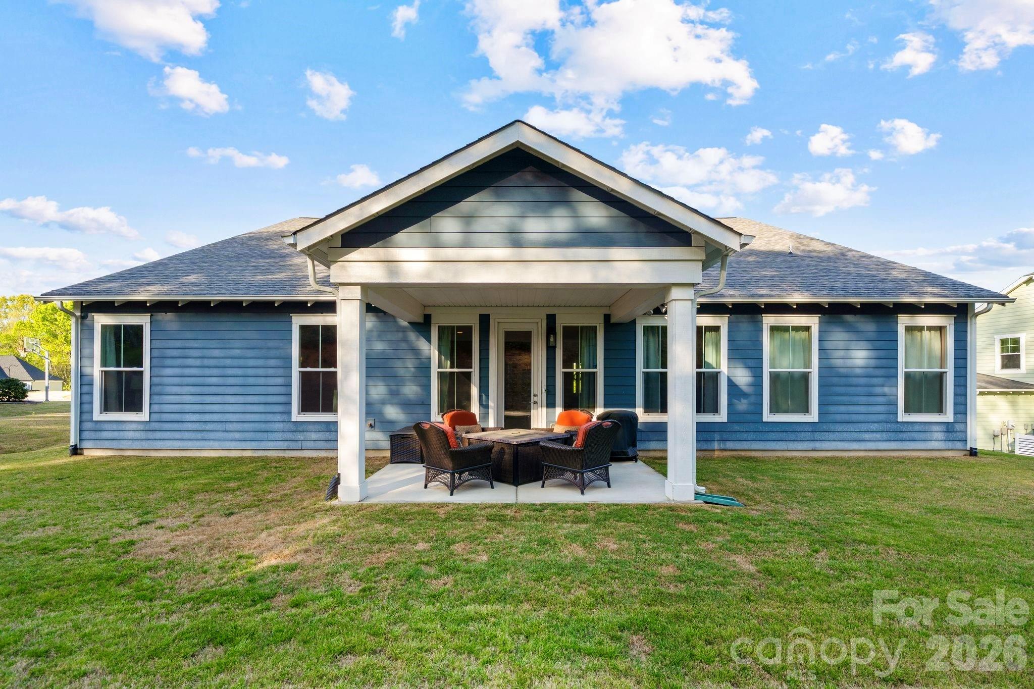209 Country Lake Drive — Mooresville
