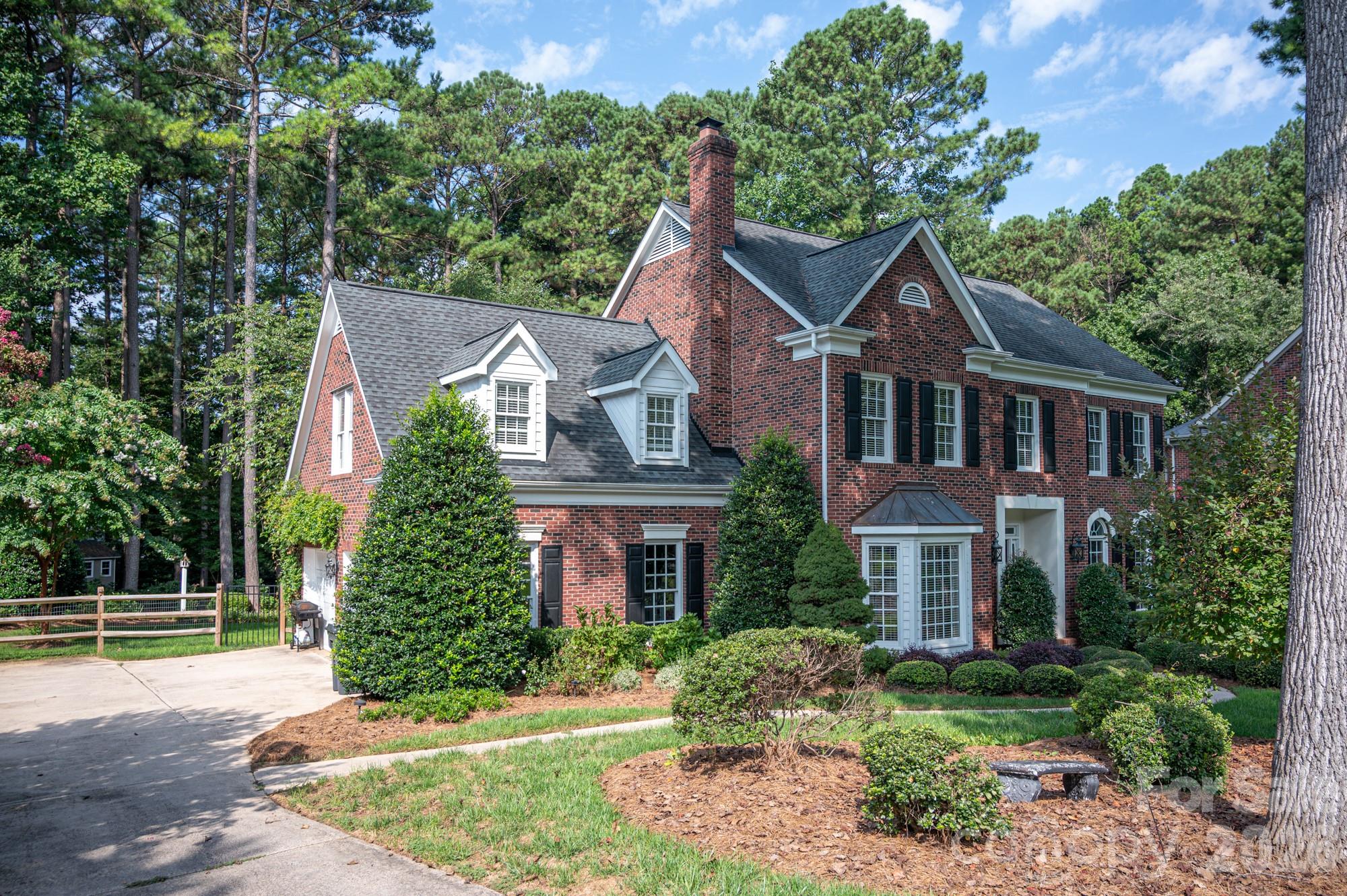 195 Cove Creek Loop — Mooresville