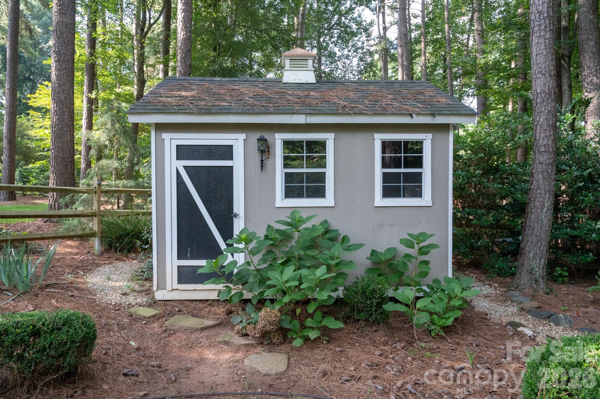 195 Cove Creek Loop — Mooresville