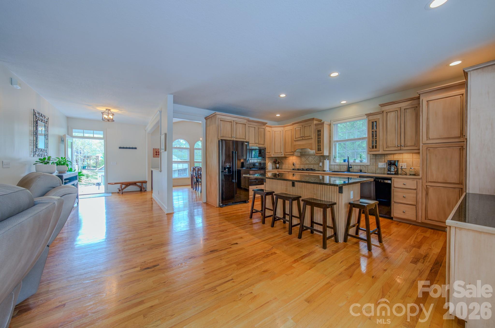 9 Double Eagle Drive — Weaverville