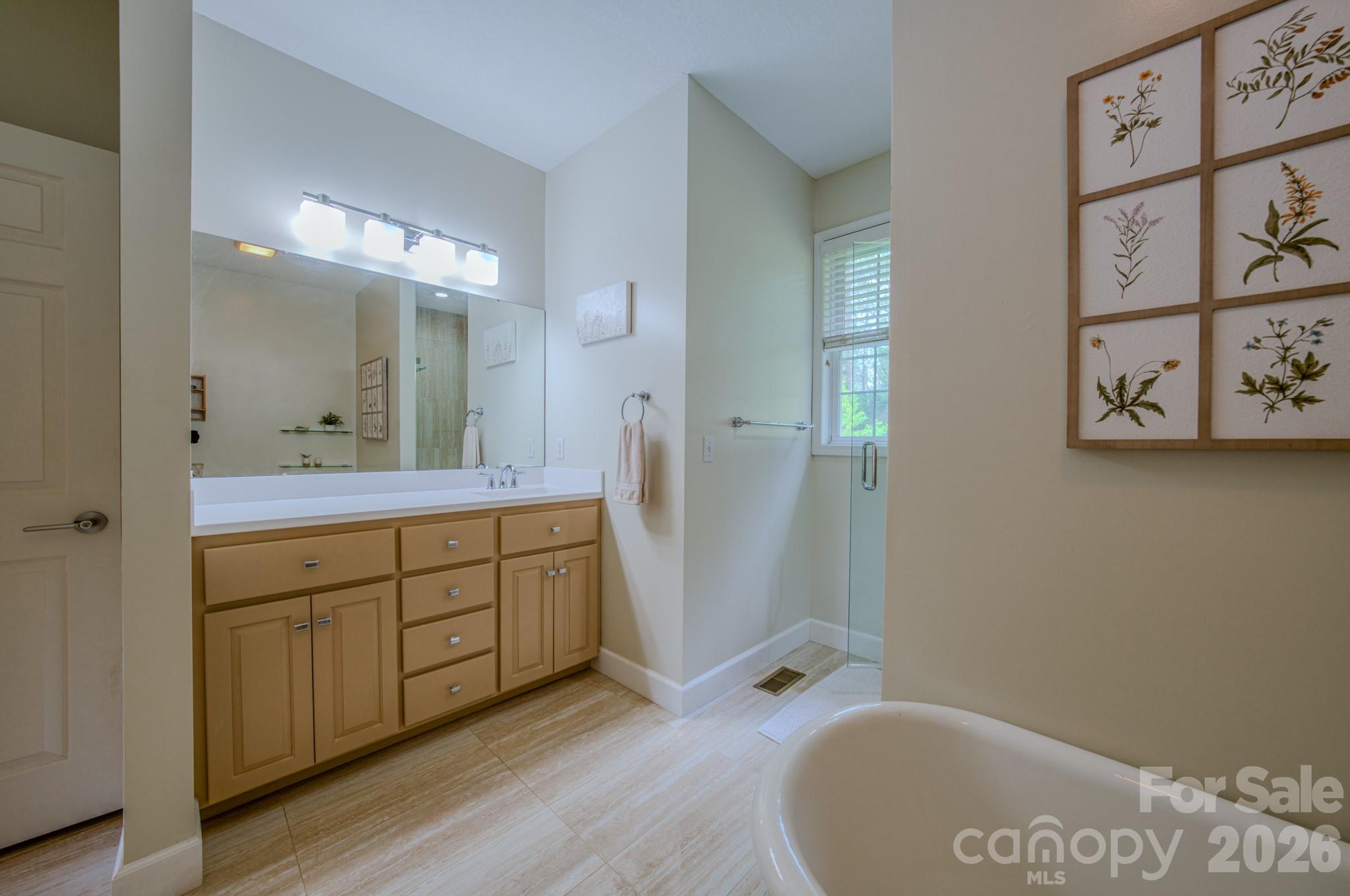9 Double Eagle Drive — Weaverville