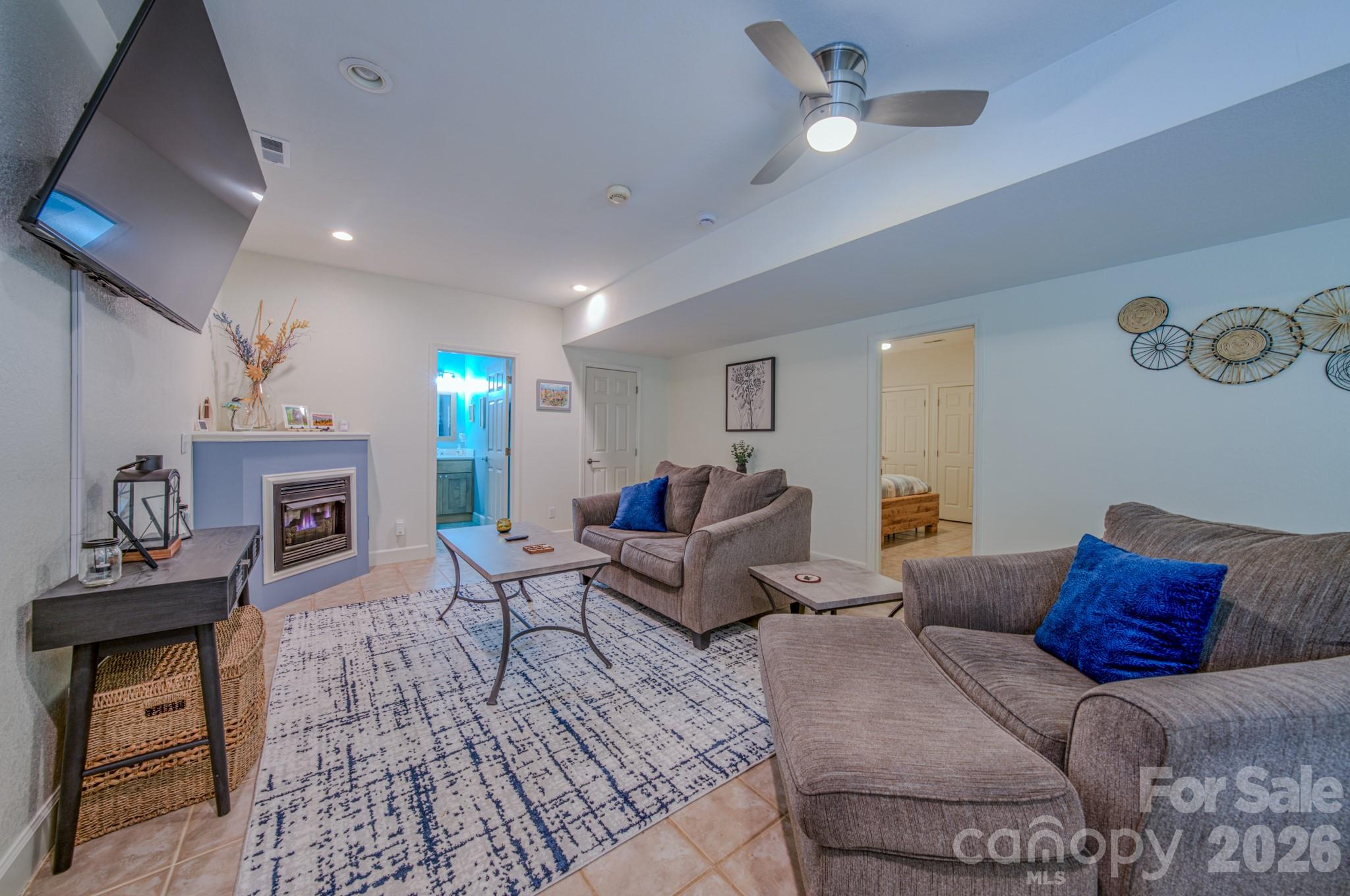 9 Double Eagle Drive — Weaverville