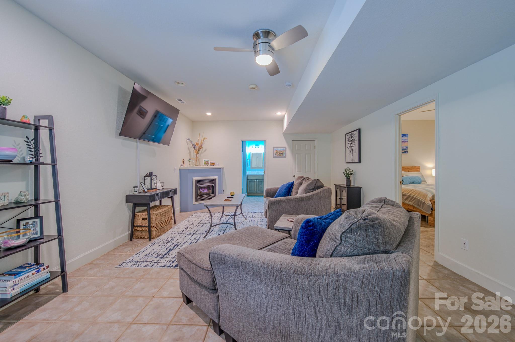 9 Double Eagle Drive — Weaverville