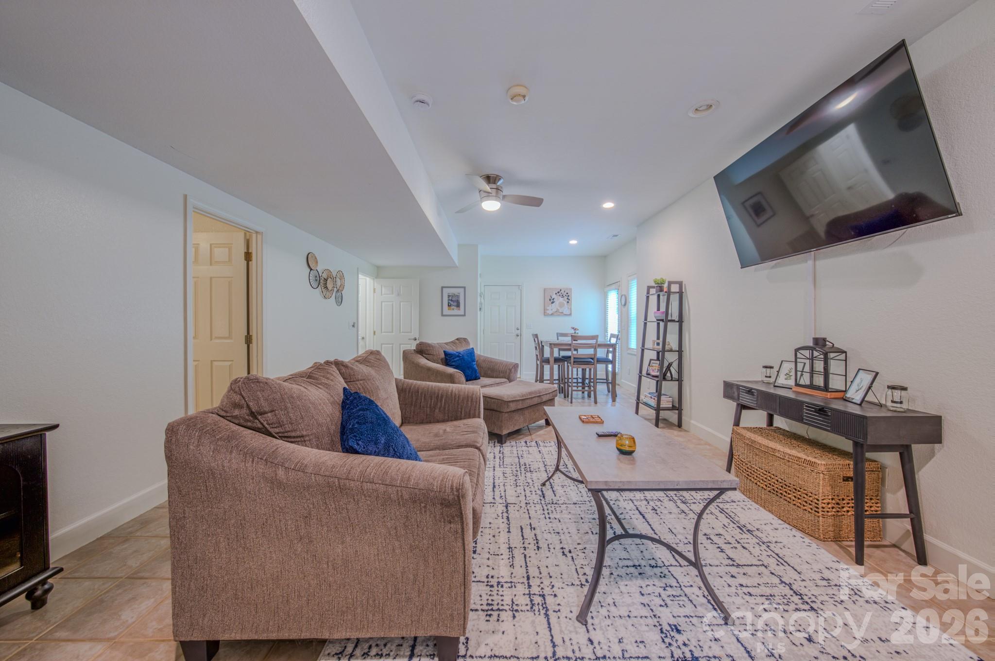 9 Double Eagle Drive — Weaverville