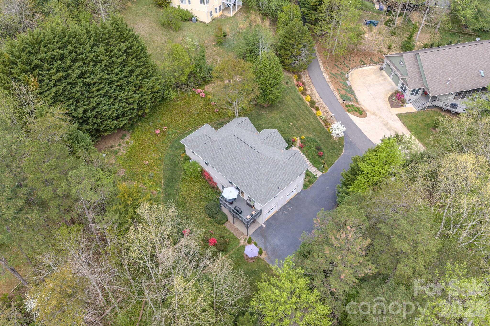 9 Double Eagle Drive — Weaverville