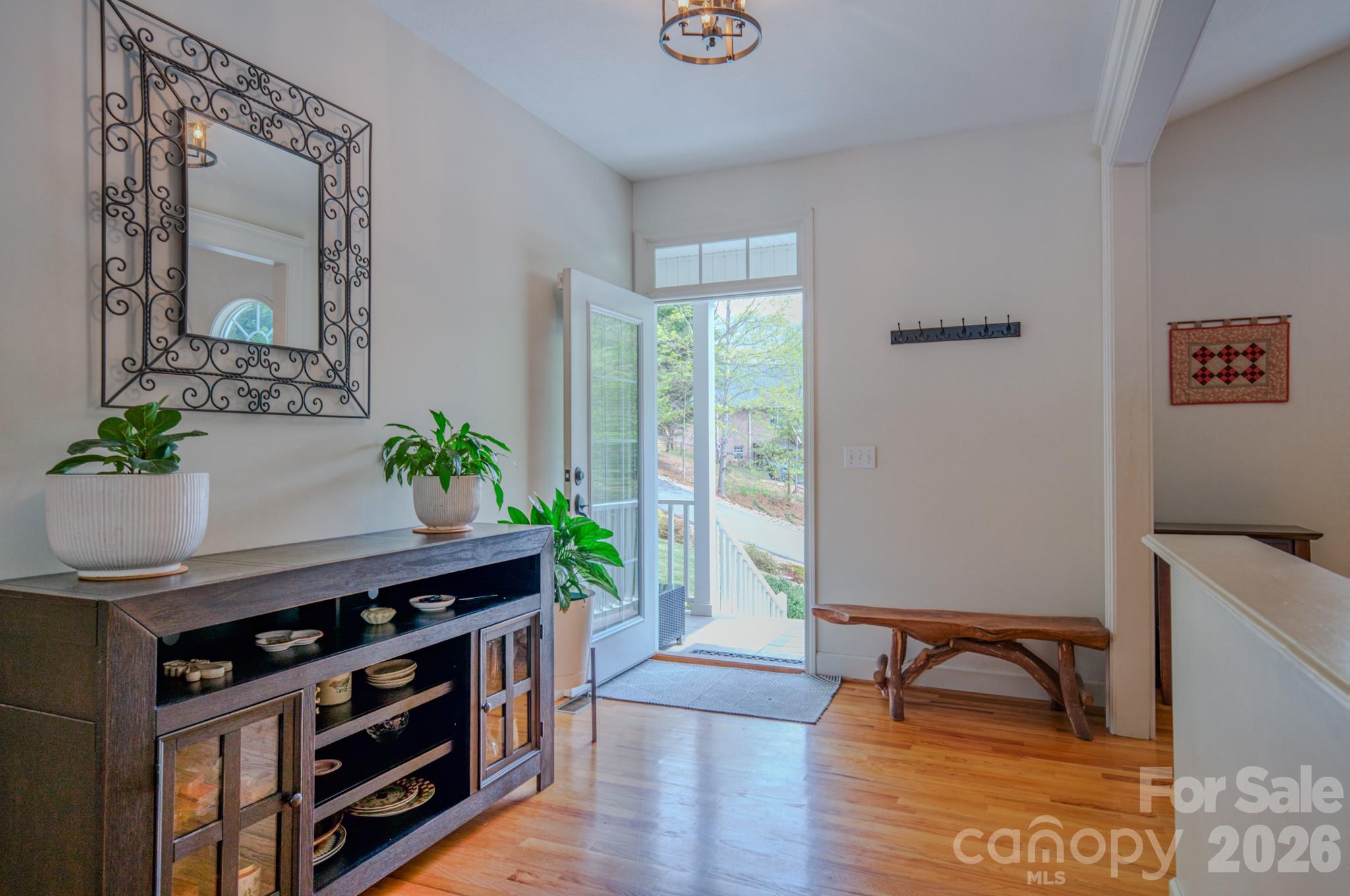 9 Double Eagle Drive — Weaverville