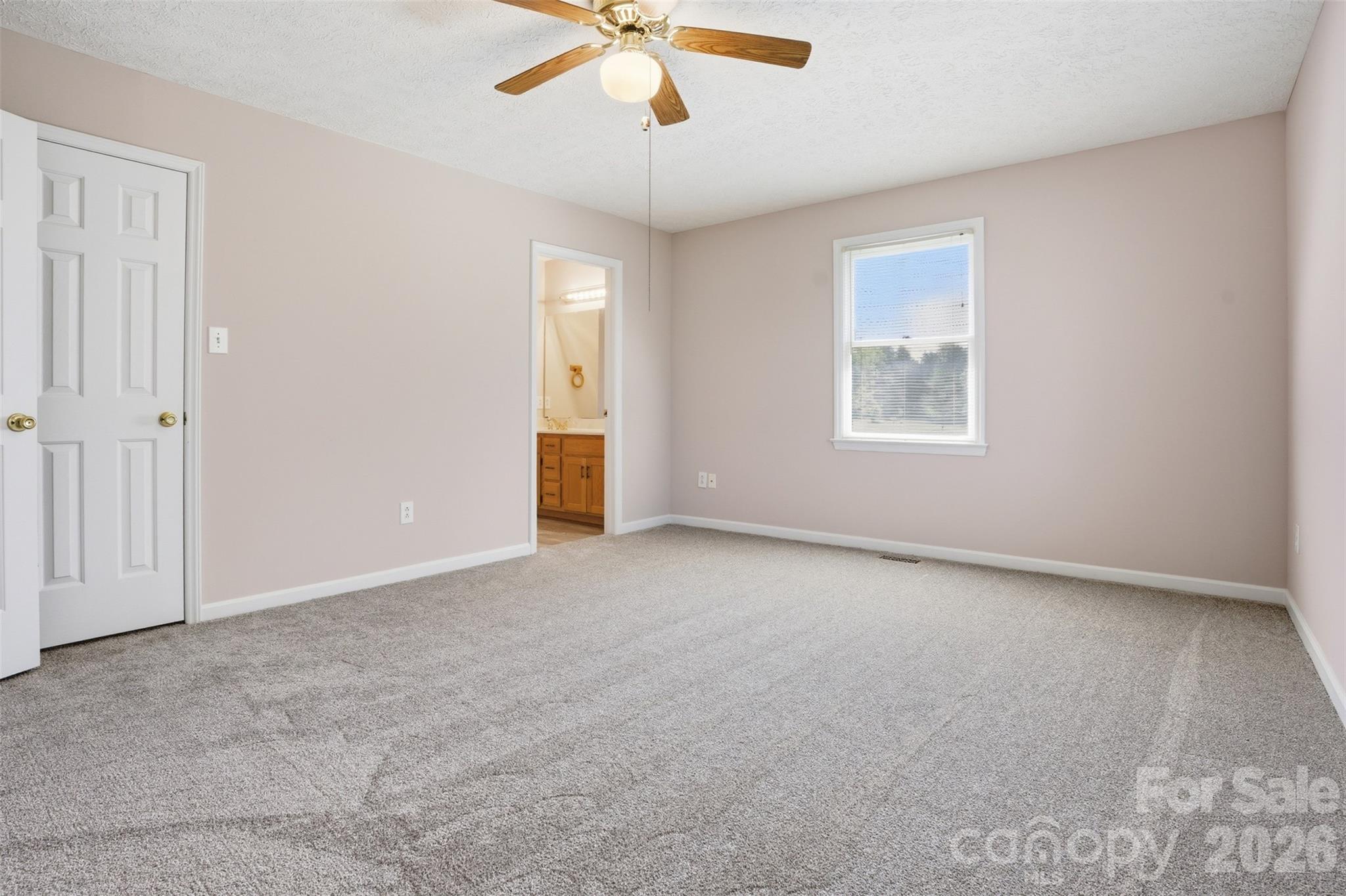 112 Mobeal Lane — Statesville