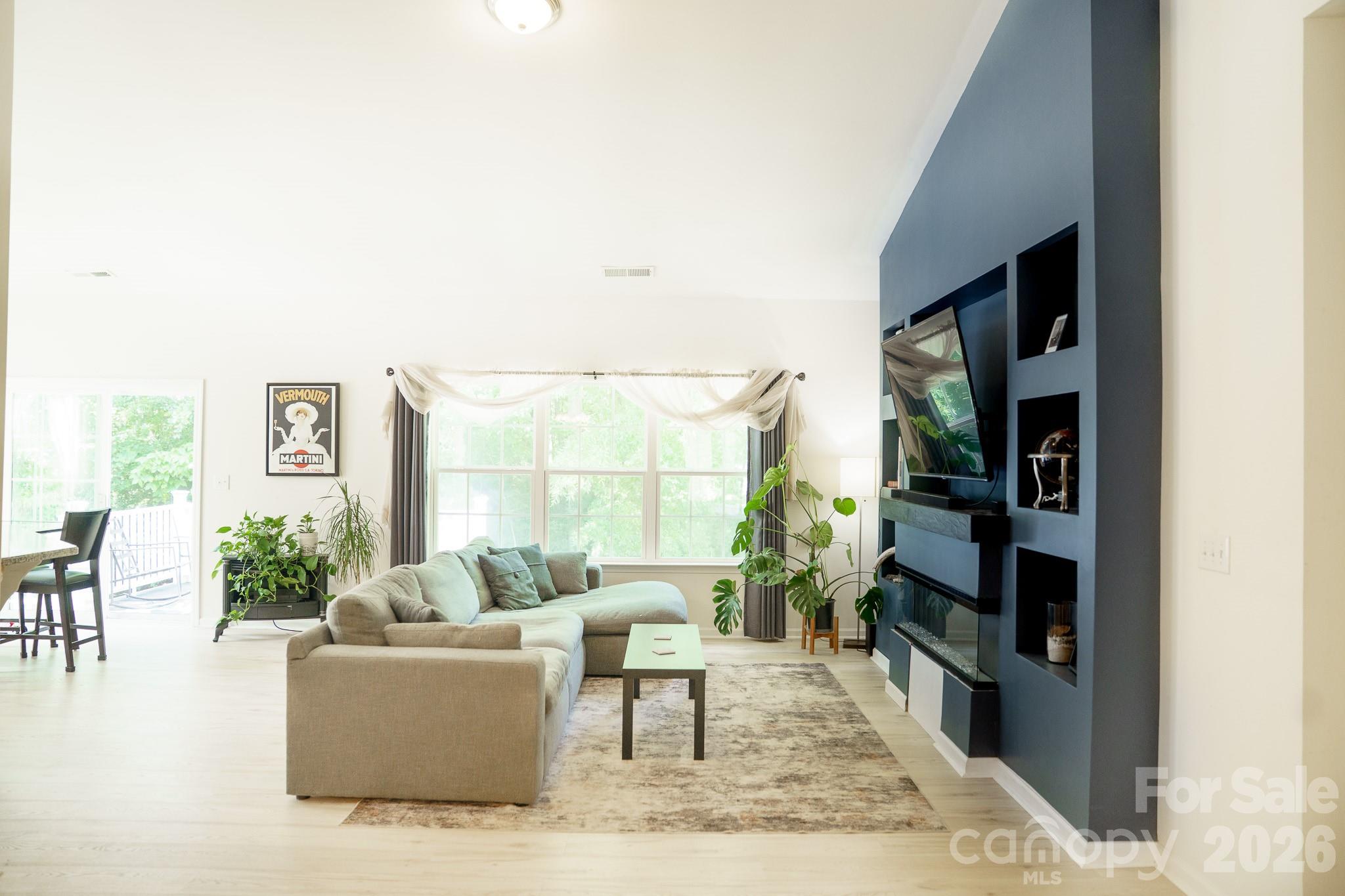 6117 Robert Street — Huntersville