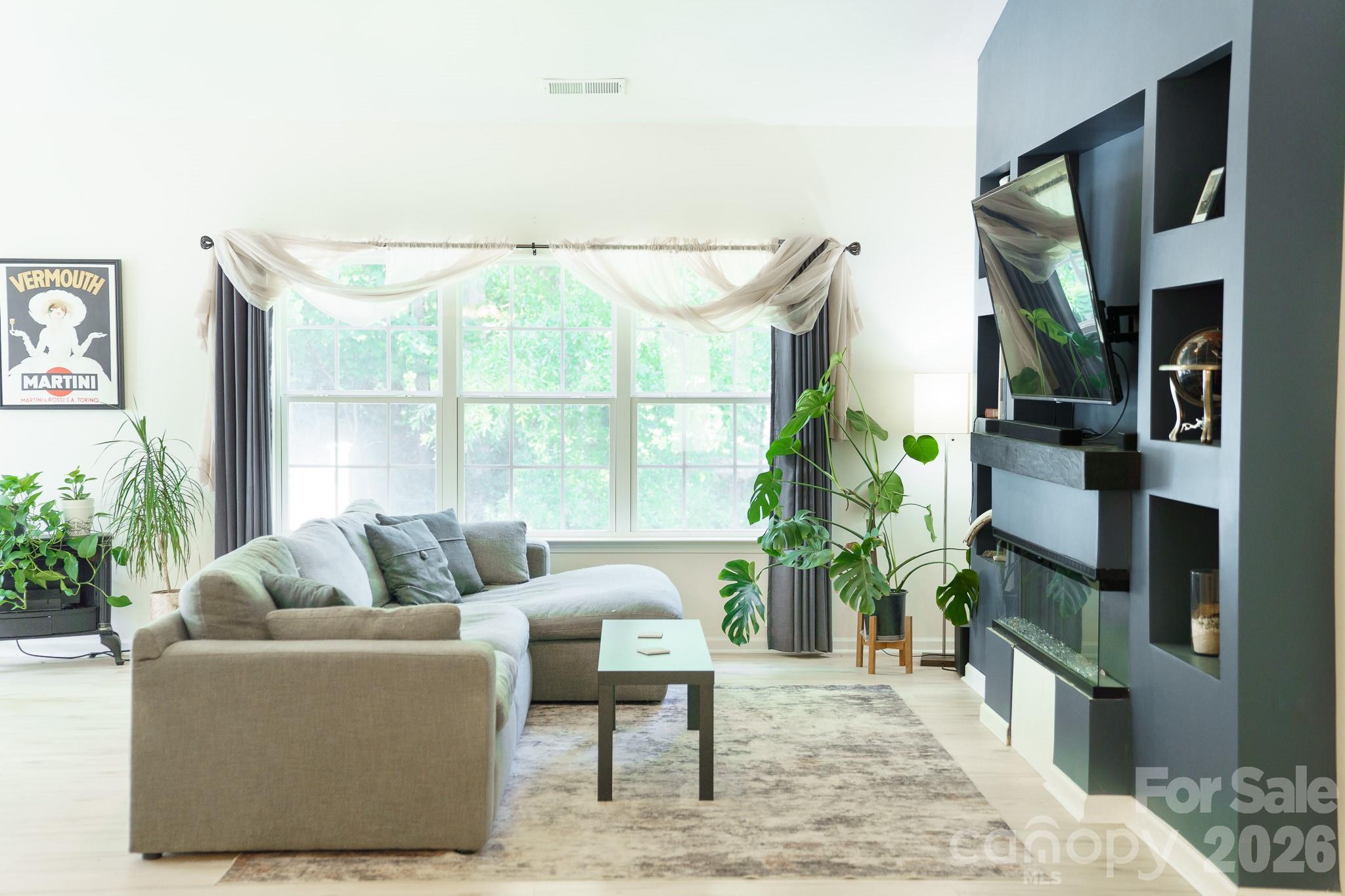 6117 Robert Street — Huntersville