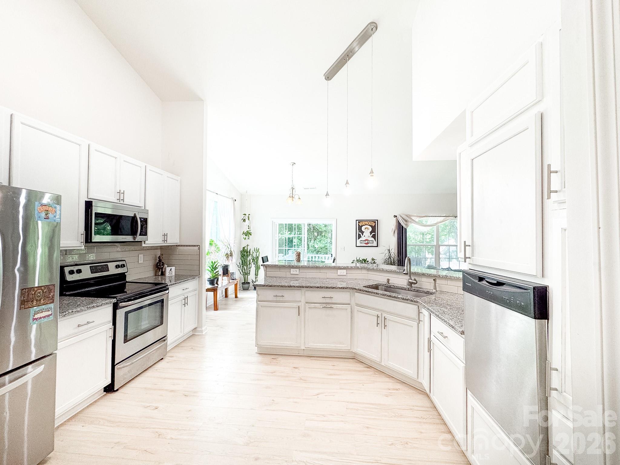 6117 Robert Street — Huntersville
