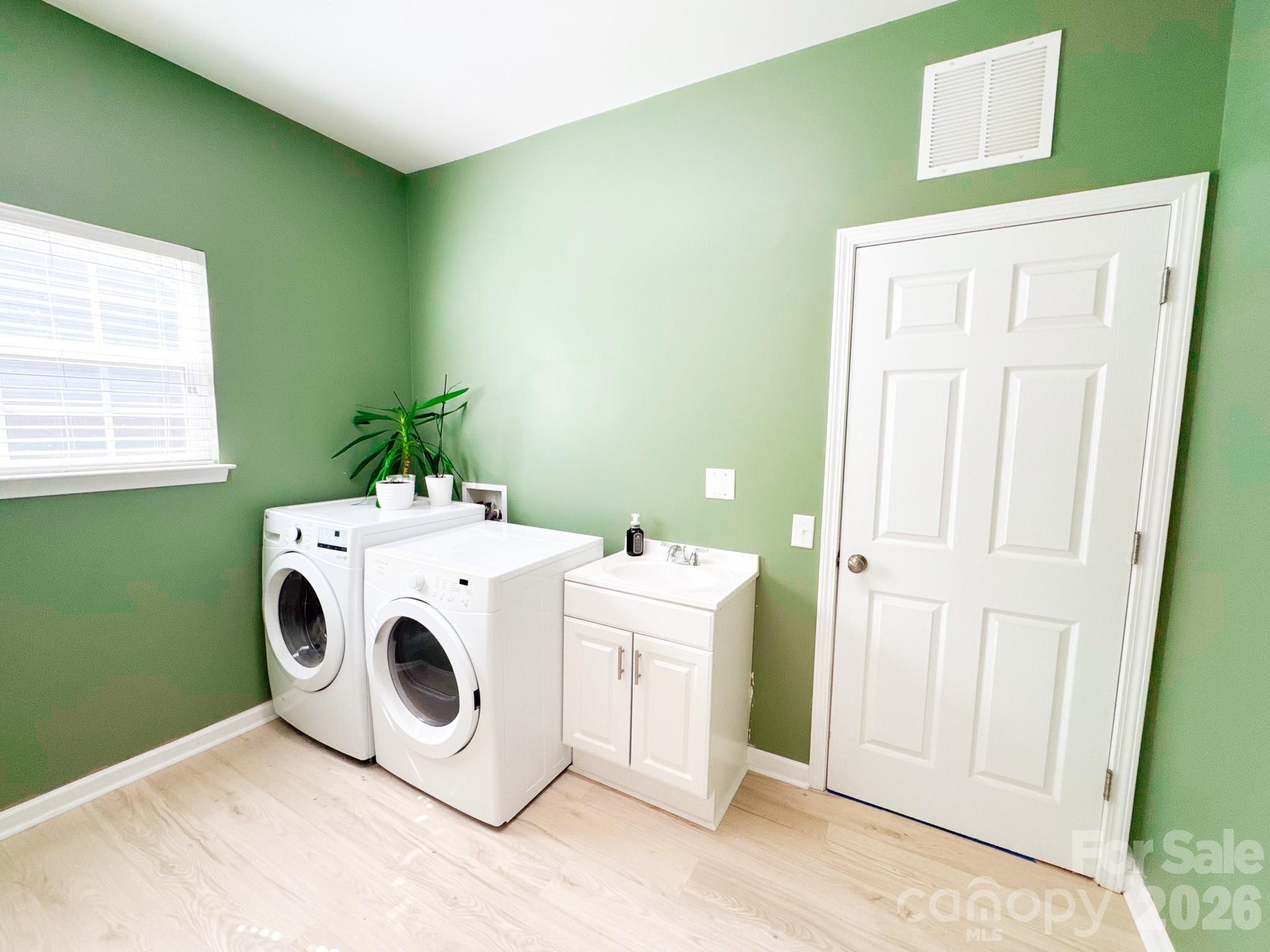 6117 Robert Street — Huntersville