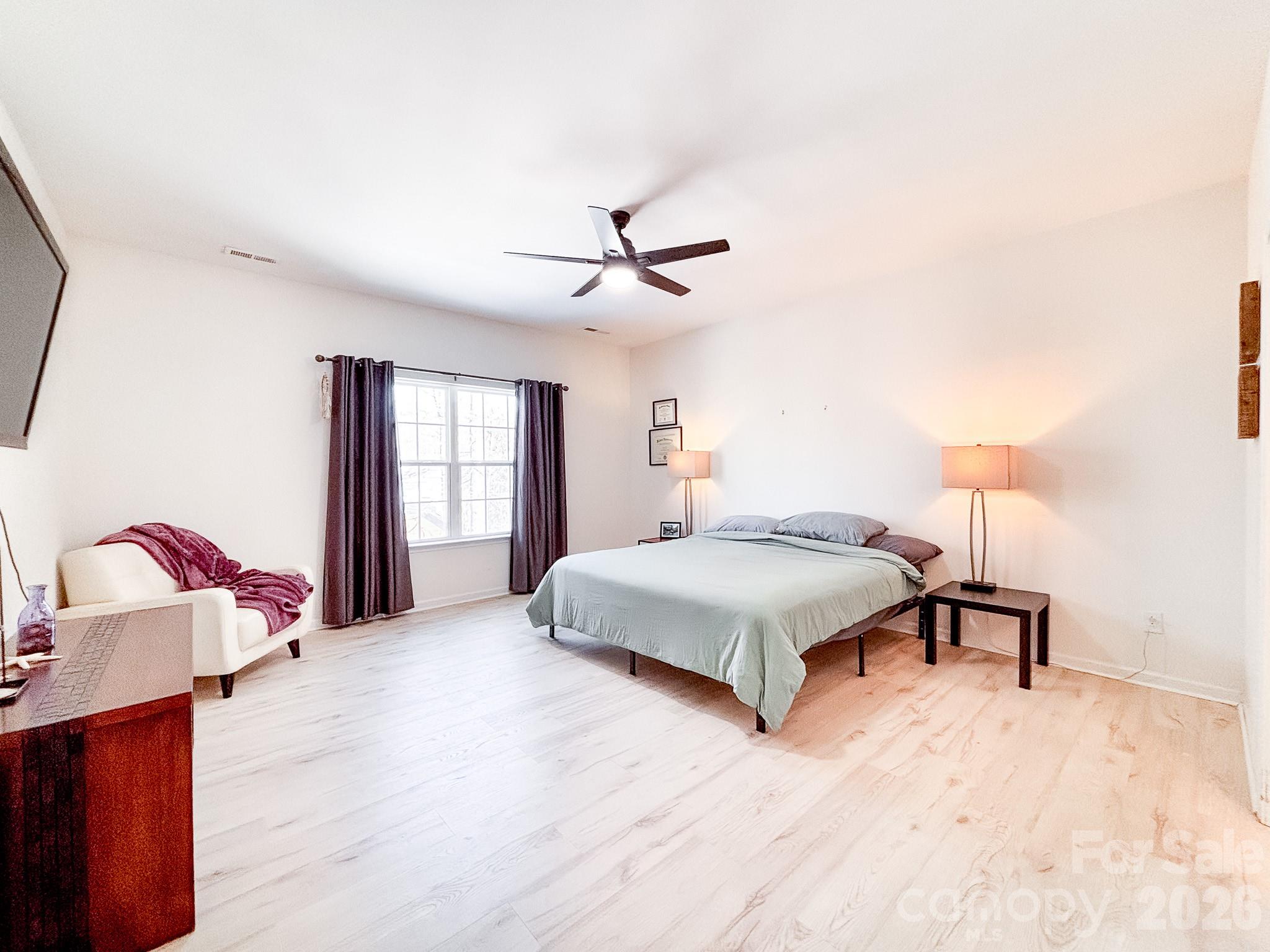 6117 Robert Street — Huntersville