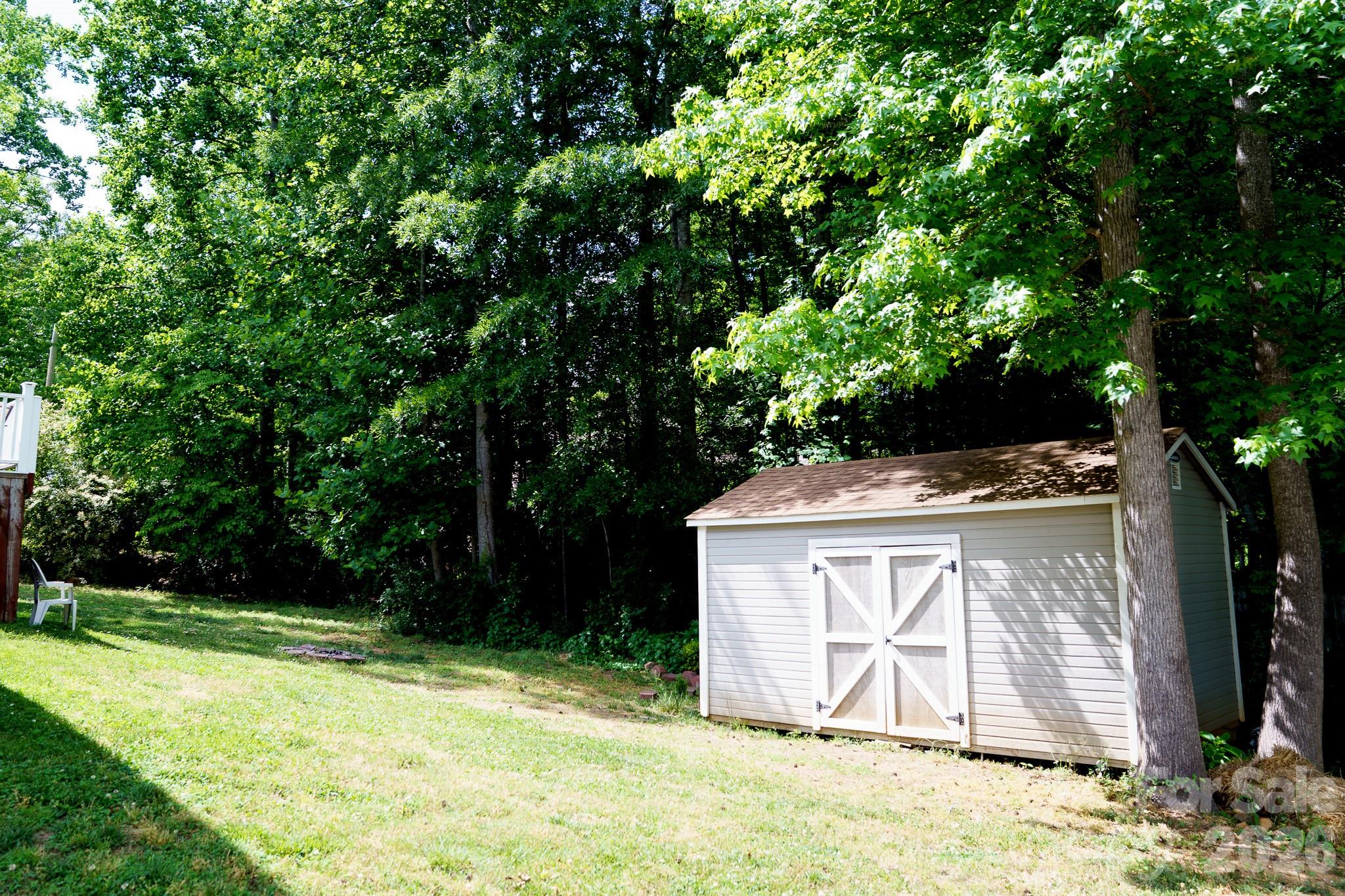 6117 Robert Street — Huntersville