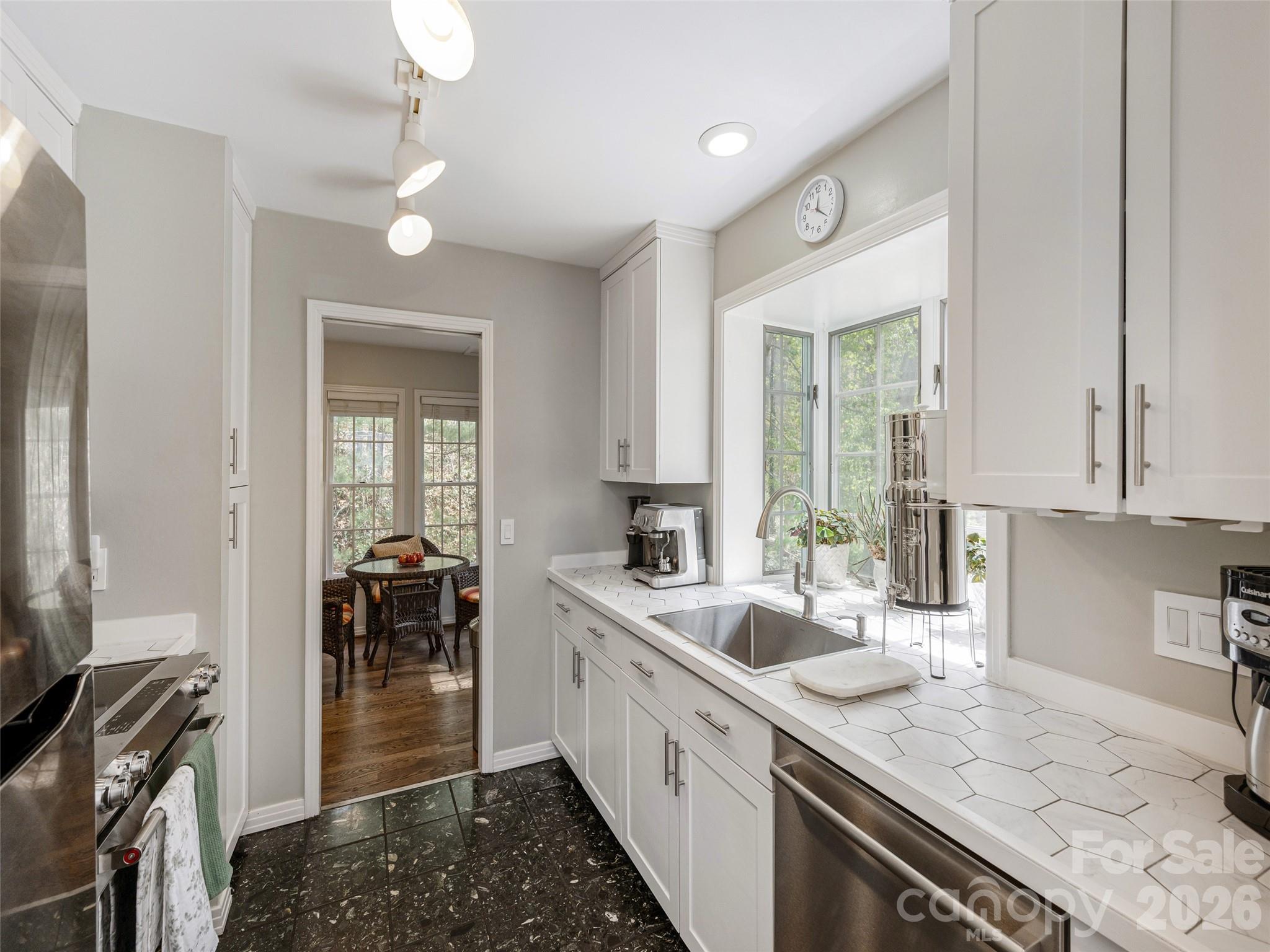 403 Cherokee Road — Asheville