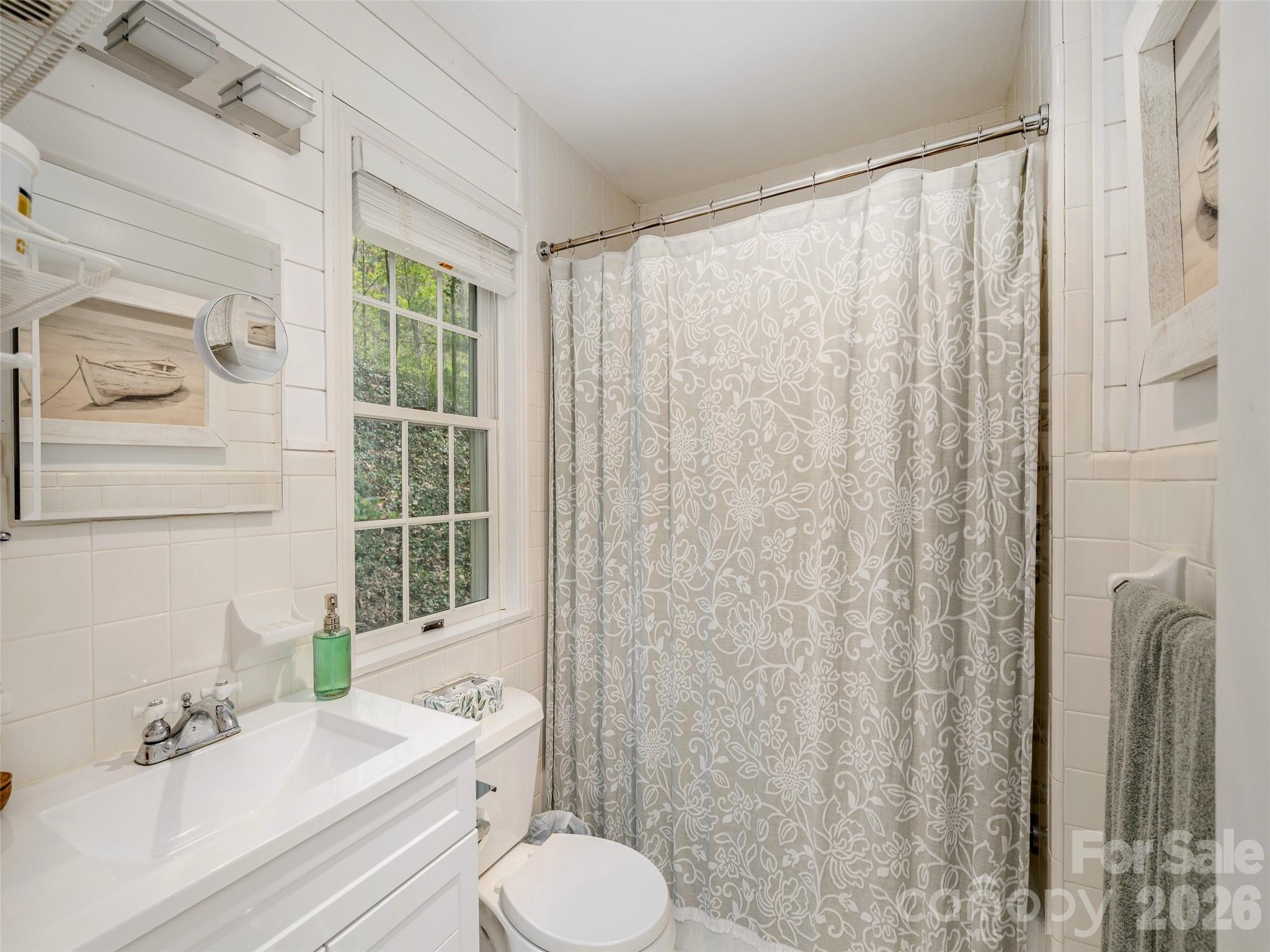 403 Cherokee Road — Asheville