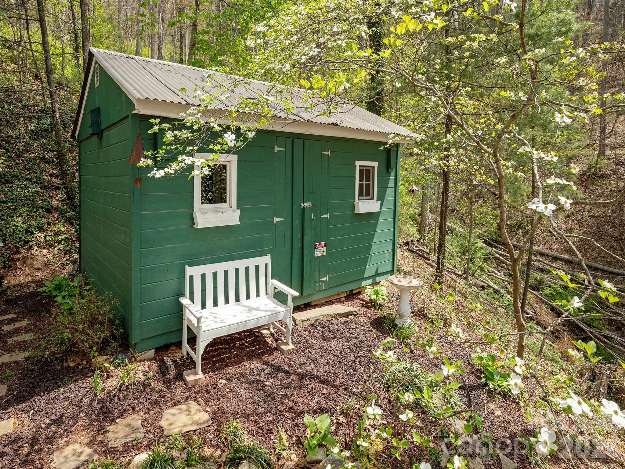 403 Cherokee Road — Asheville