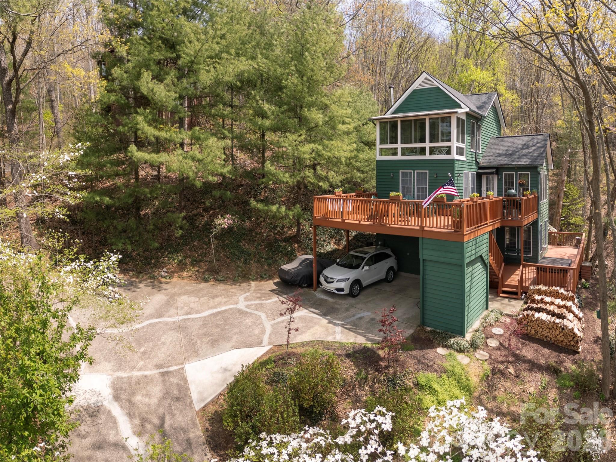 403 Cherokee Road — Asheville