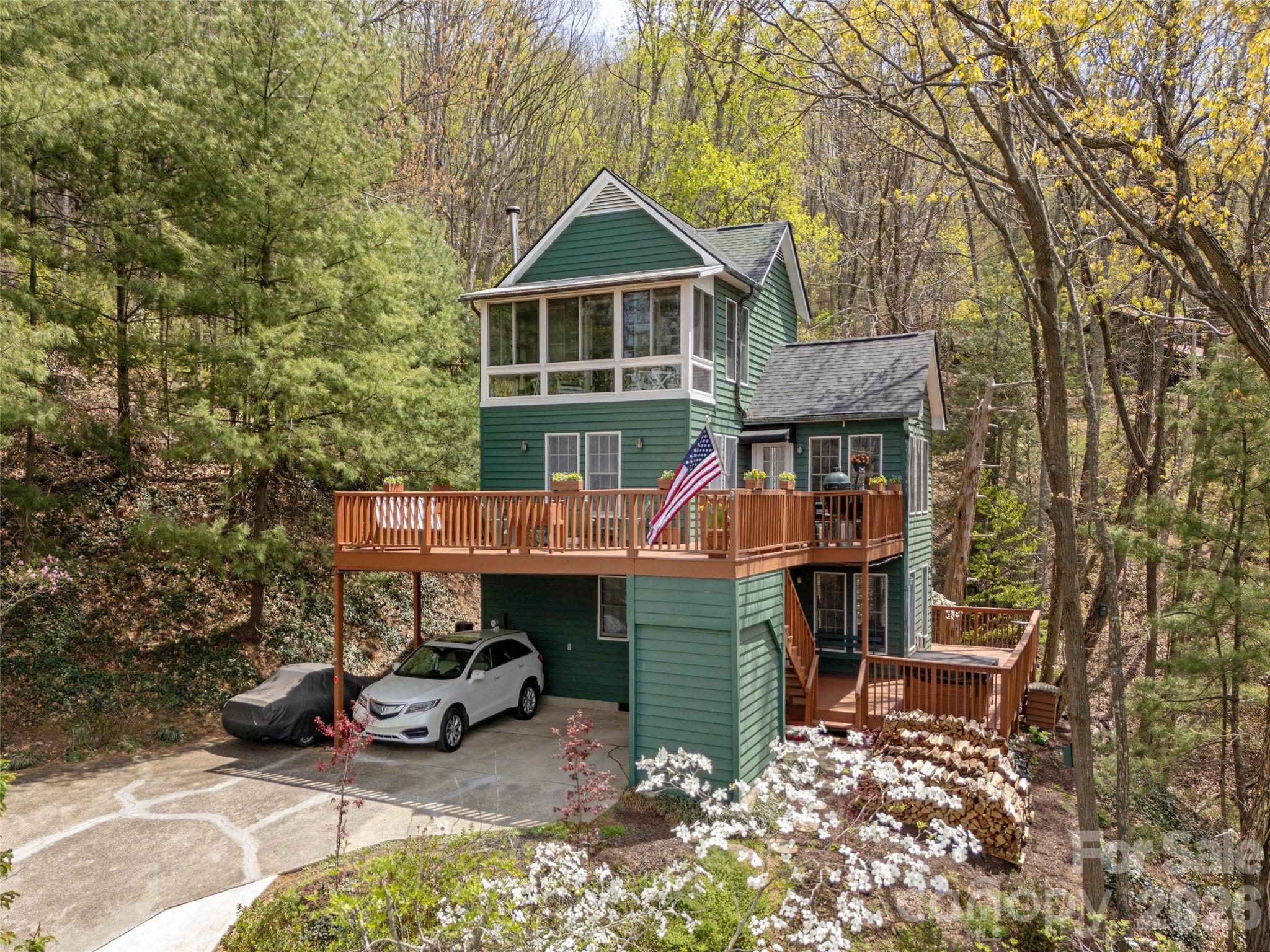 403 Cherokee Road — Asheville